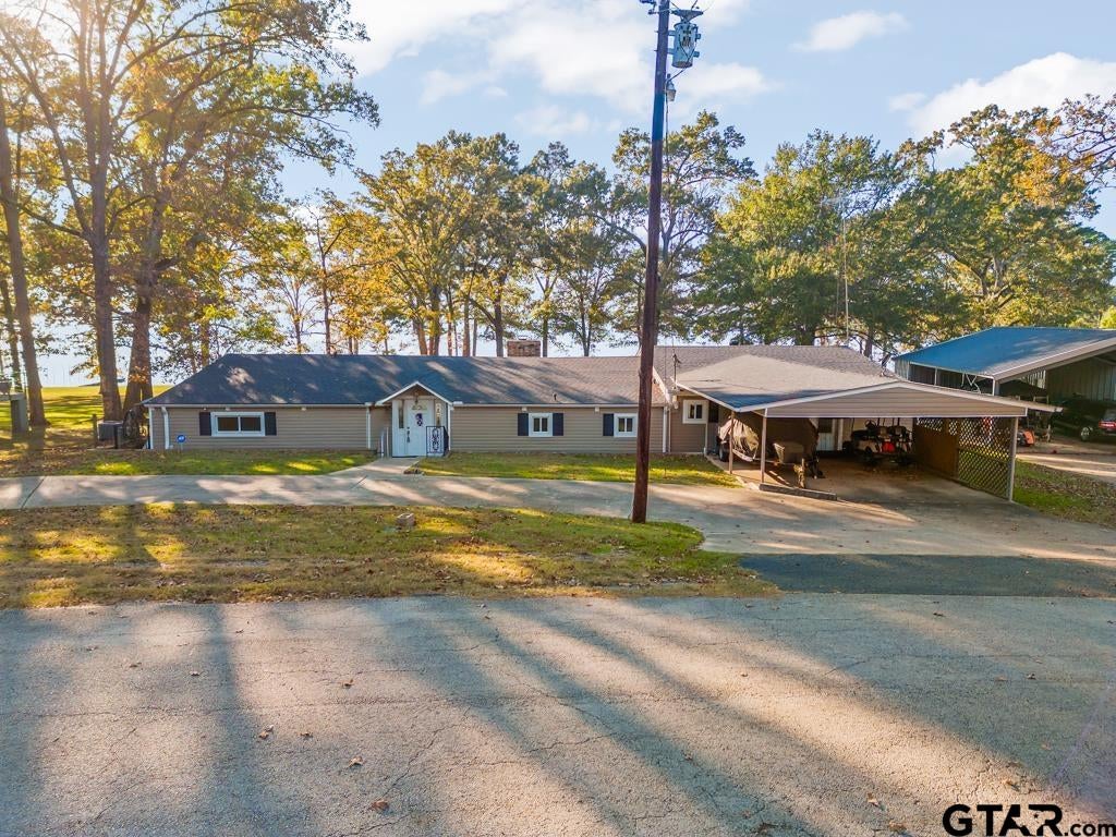 526 Shadywood Lane — photo