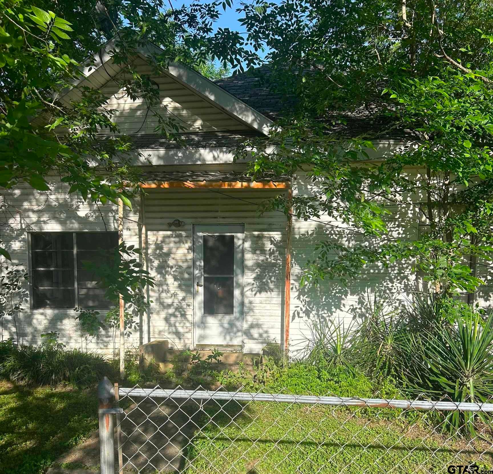 211 N 7th — photo