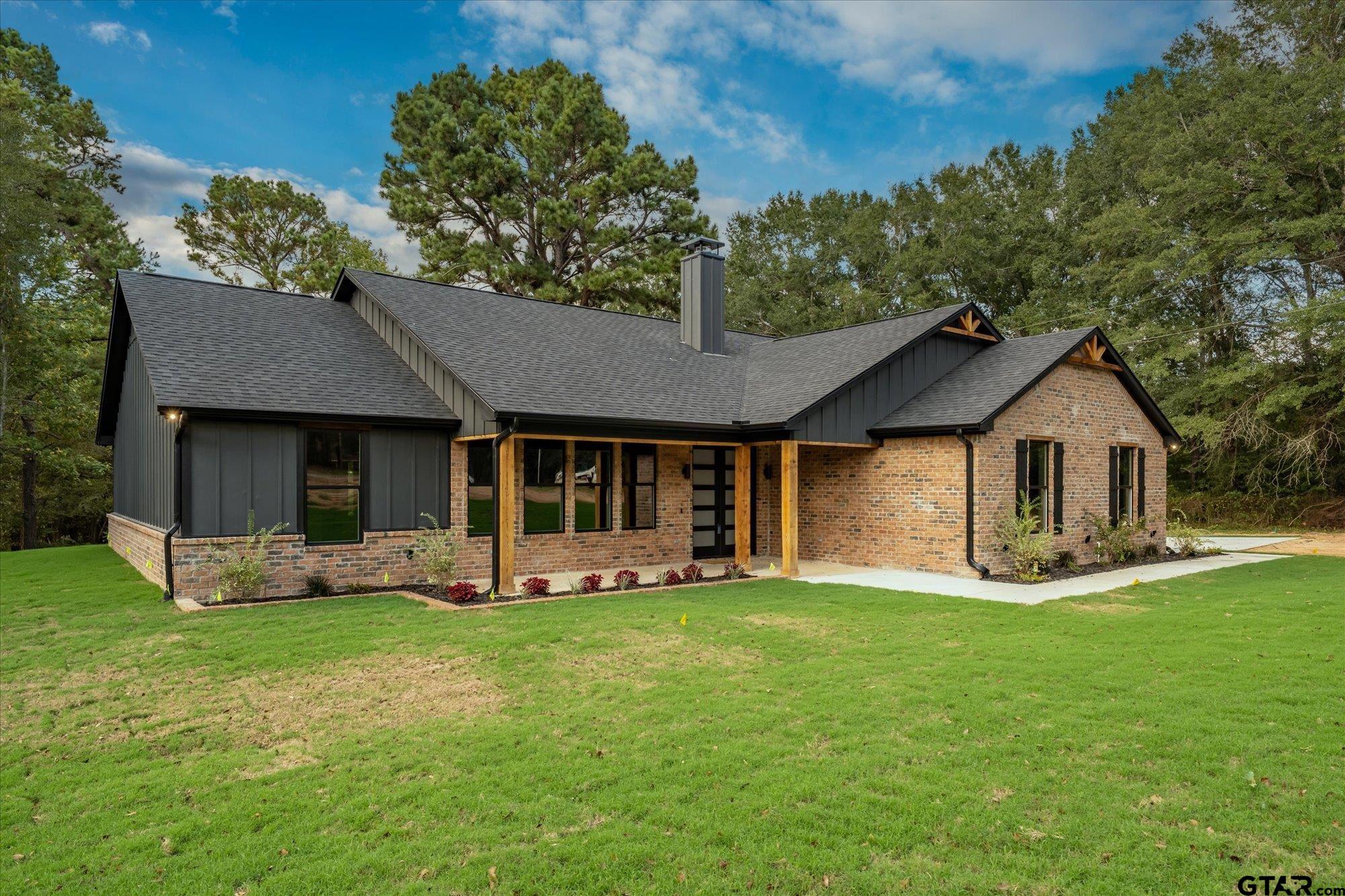 5055 County Road 3802 — photo