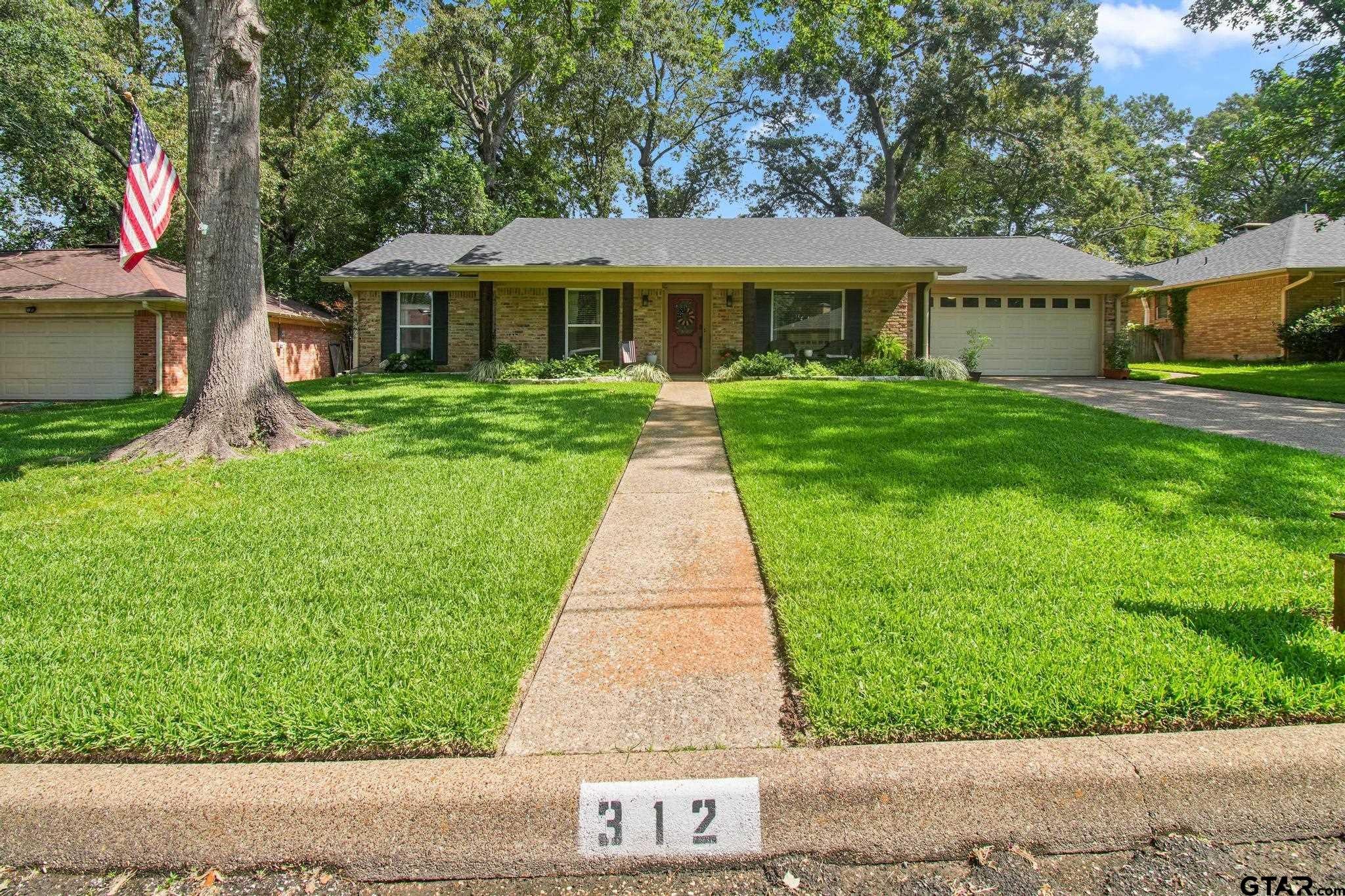 312 Clemson Dr — photo