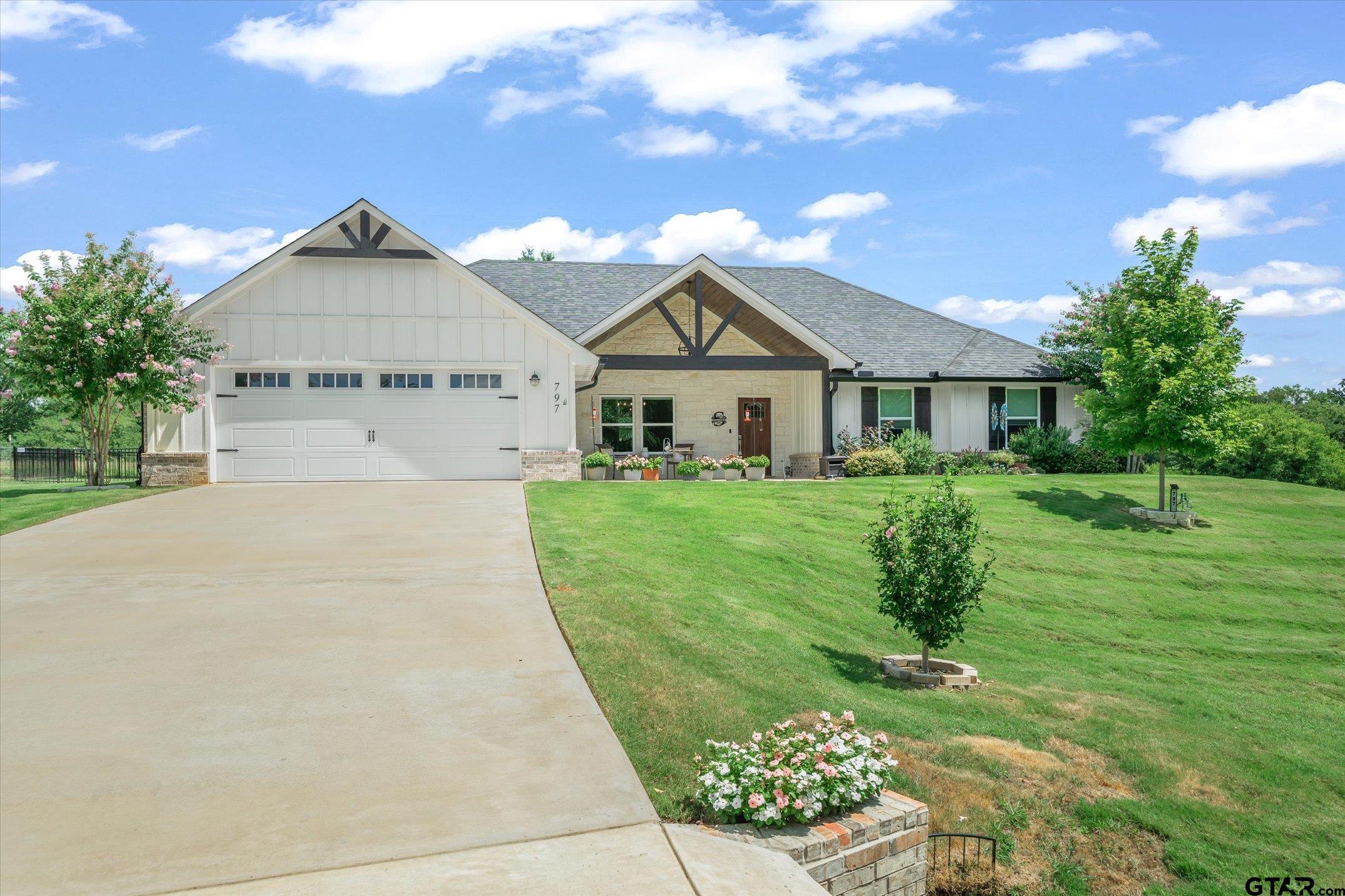 797 Oklahoma St — photo