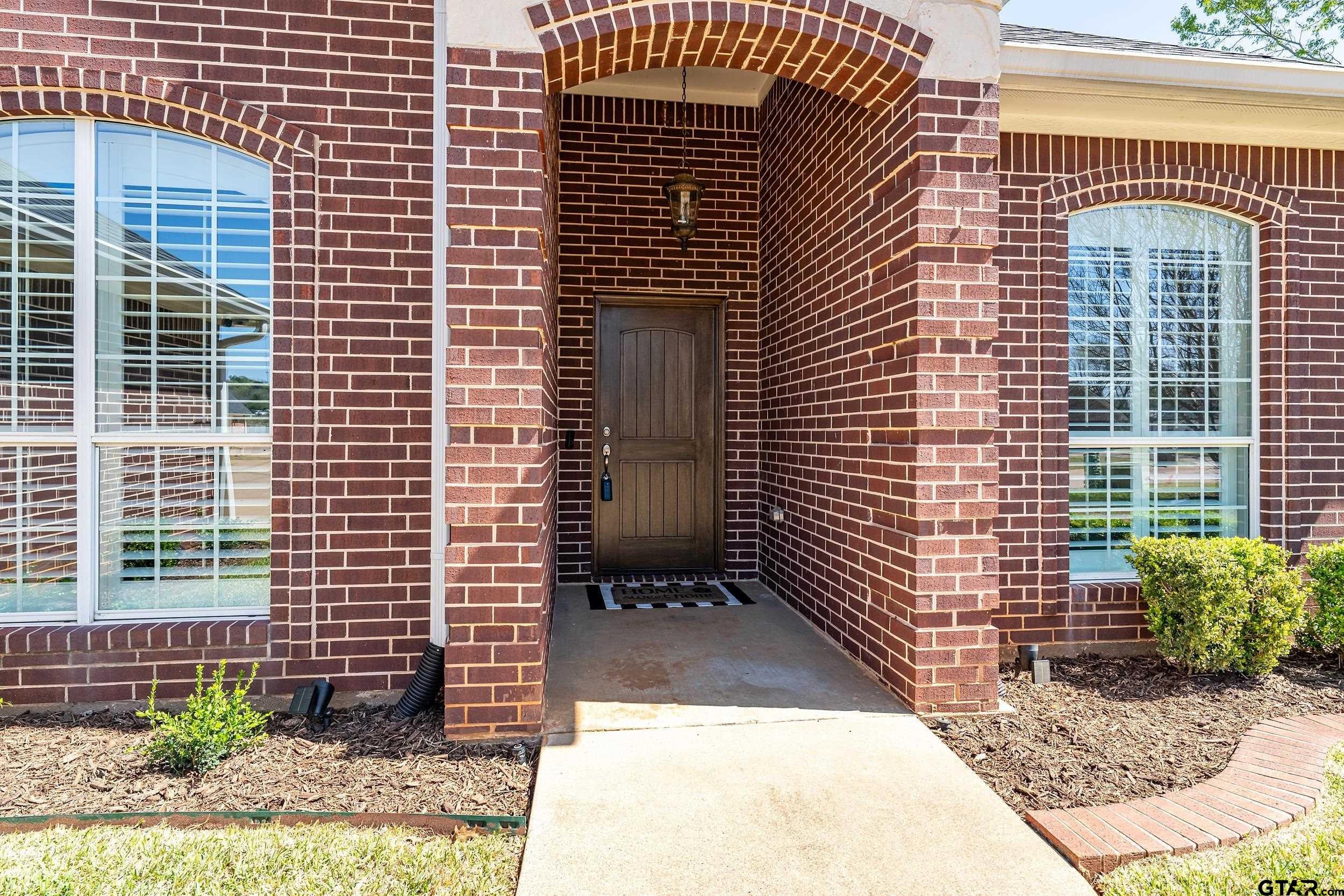 602 Windover Ln — photo