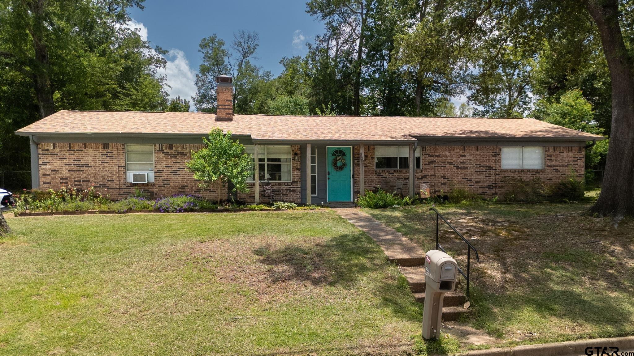 225 Powell Drive — photo
