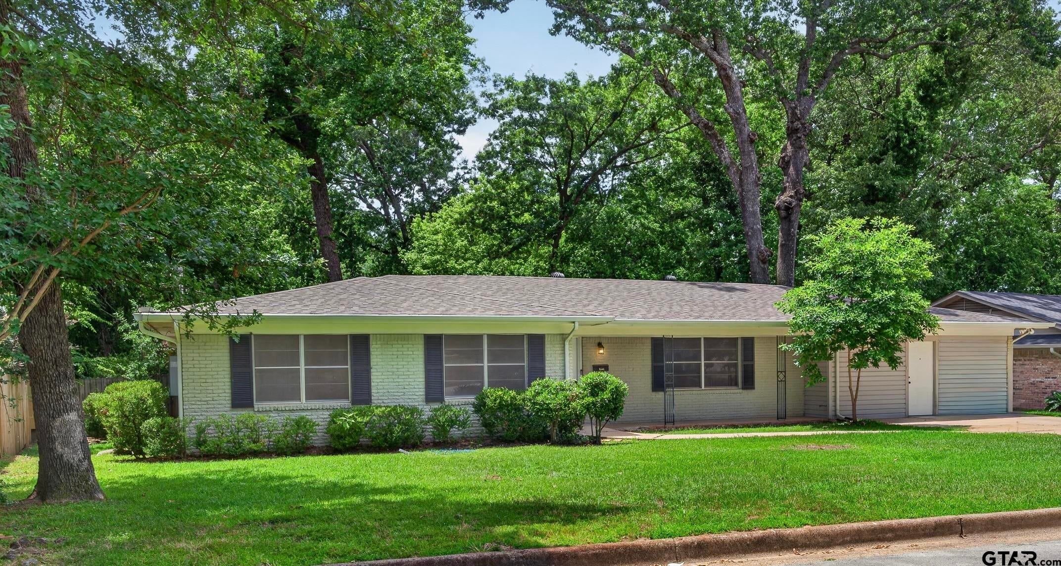 2403 Brookhaven — photo