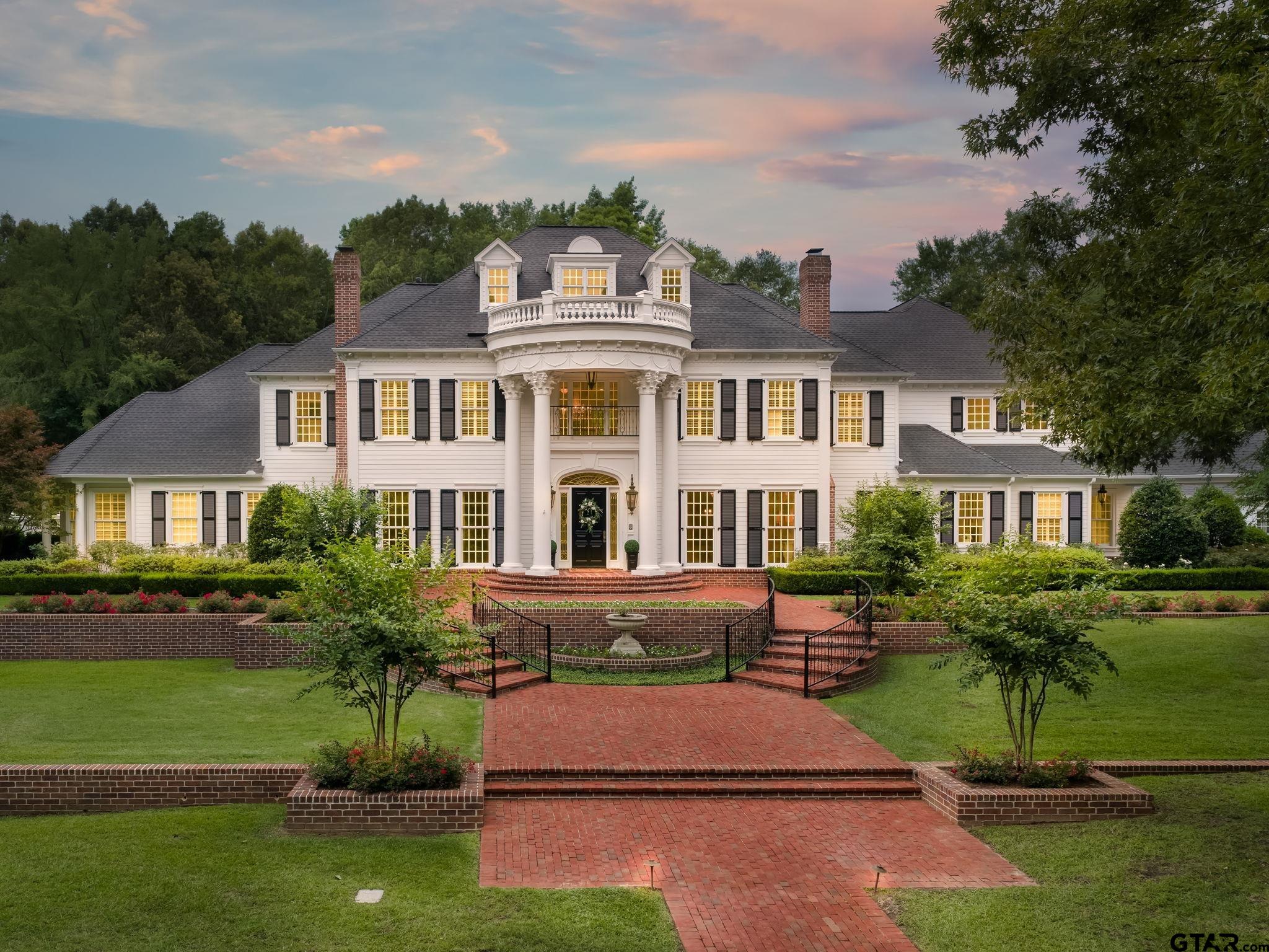 211 Saddle Creek Drive — photo