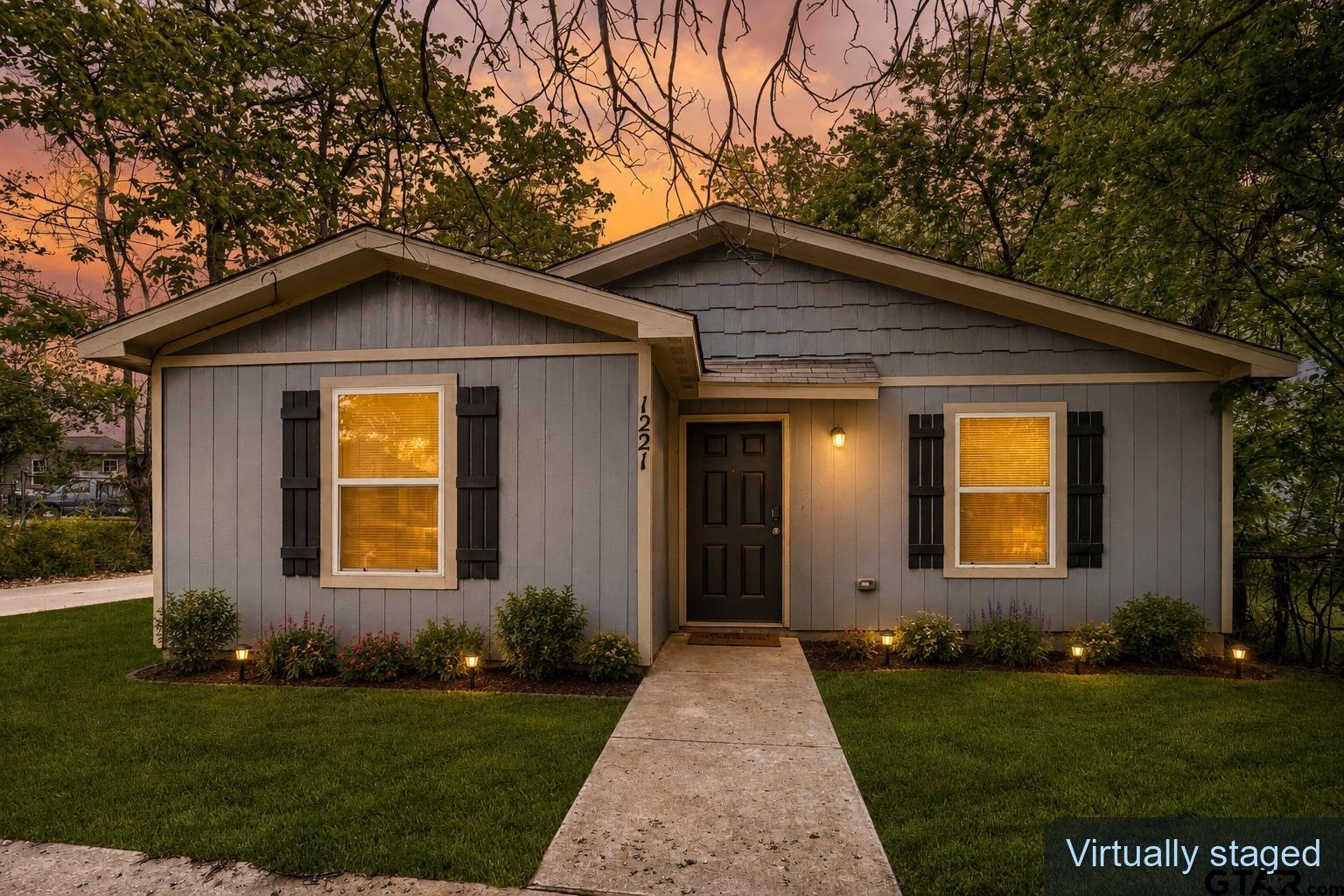 1221 N Whitten Ave — photo