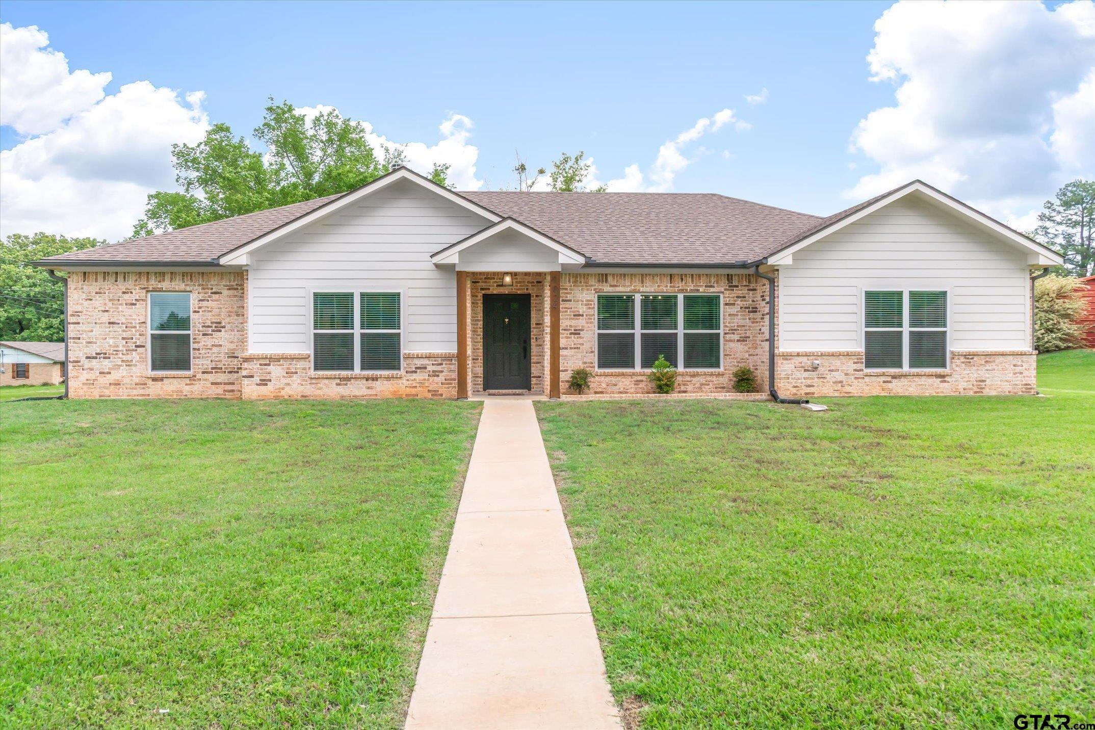 1024 Monte Carlo Dr. — photo