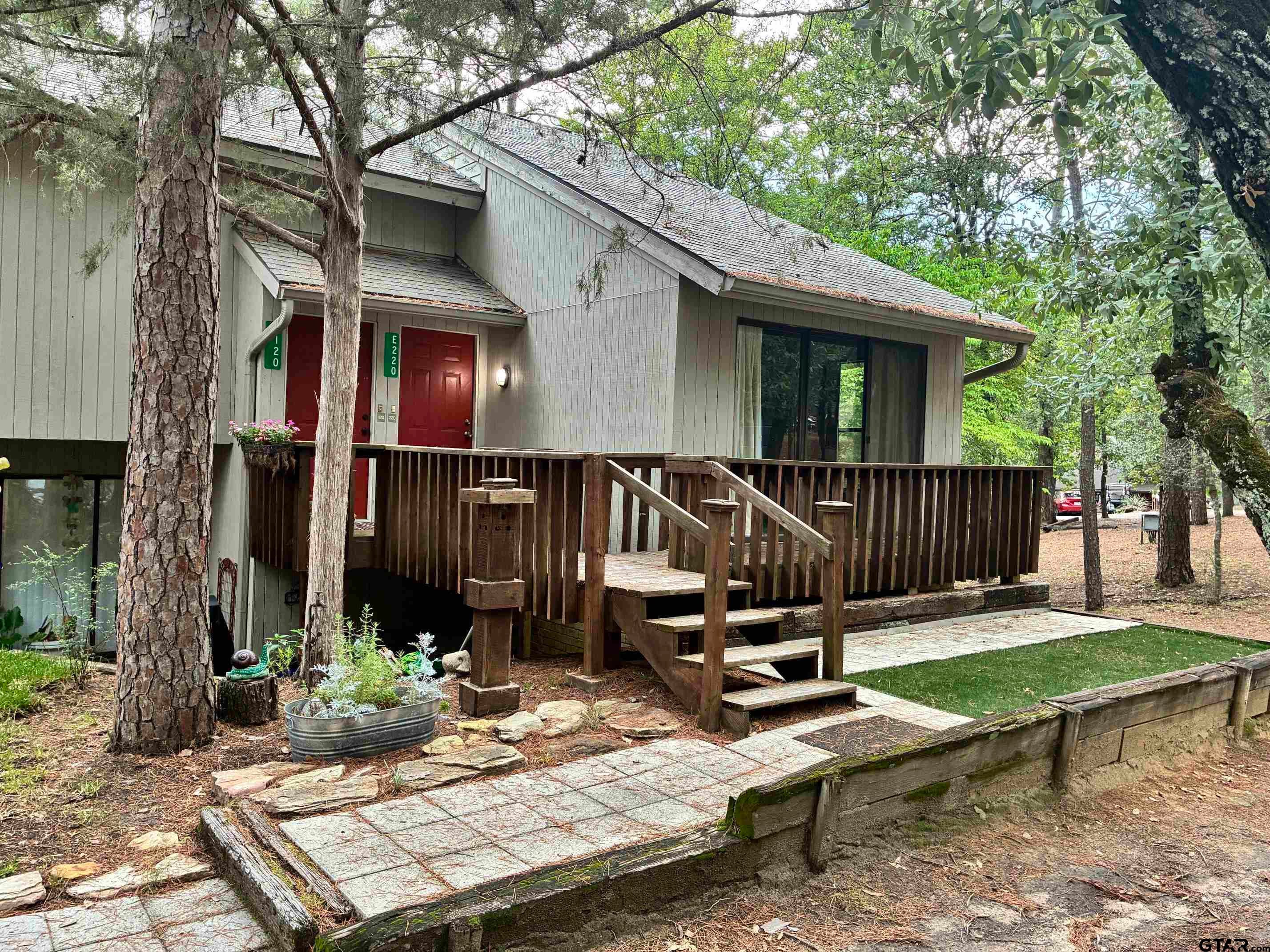225 Holly Hill Circle #220E — photo