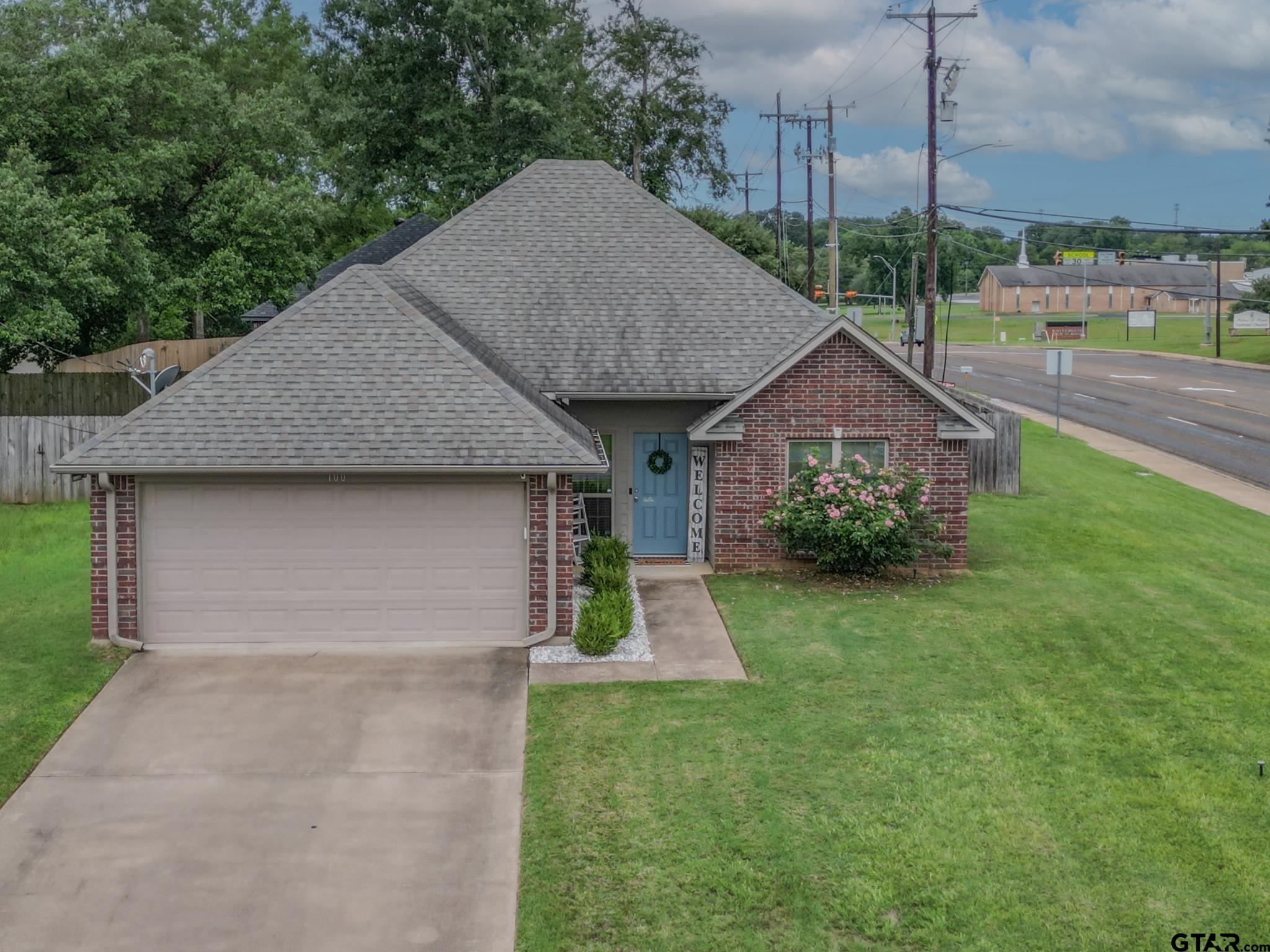 100 S Rainbow Dr — photo