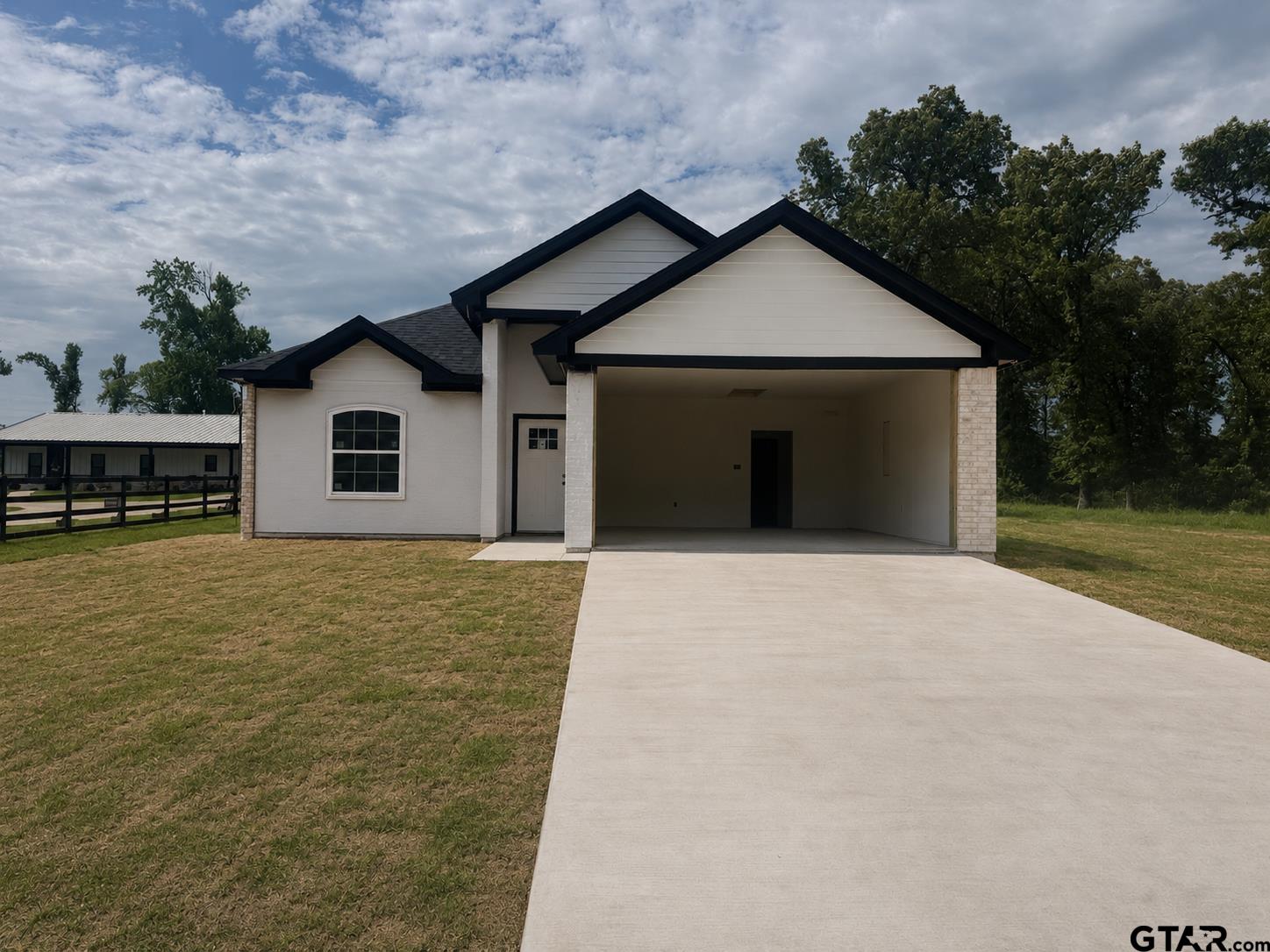 839 County Road 330 — photo
