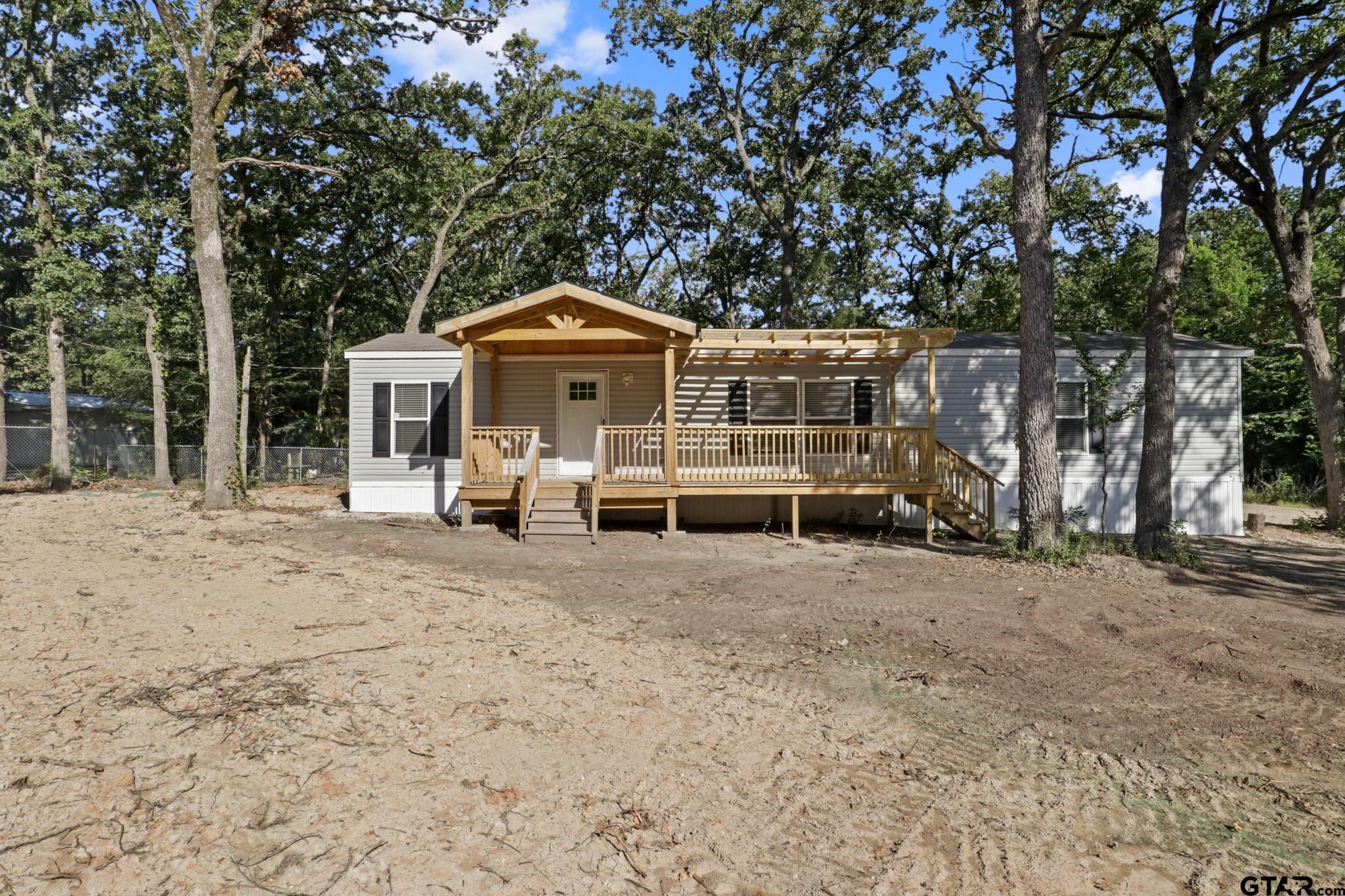 111 Kathy Circle — photo