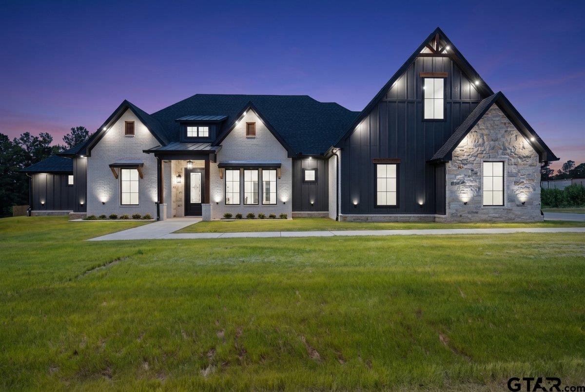 17402 Woodcrest Cir — photo