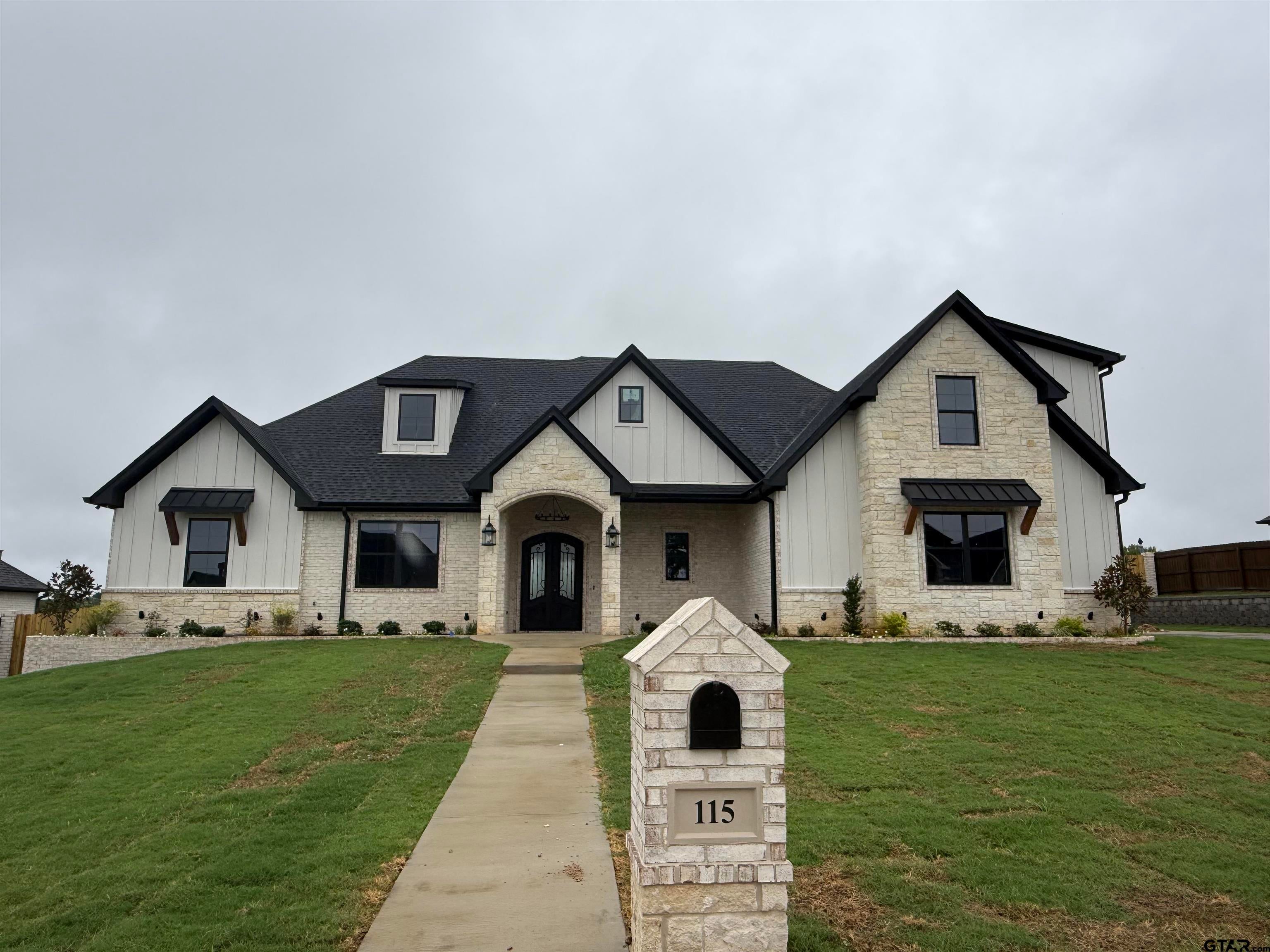 115 Eland Way — photo