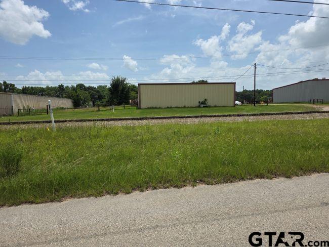1701 Industrial Dr — photo