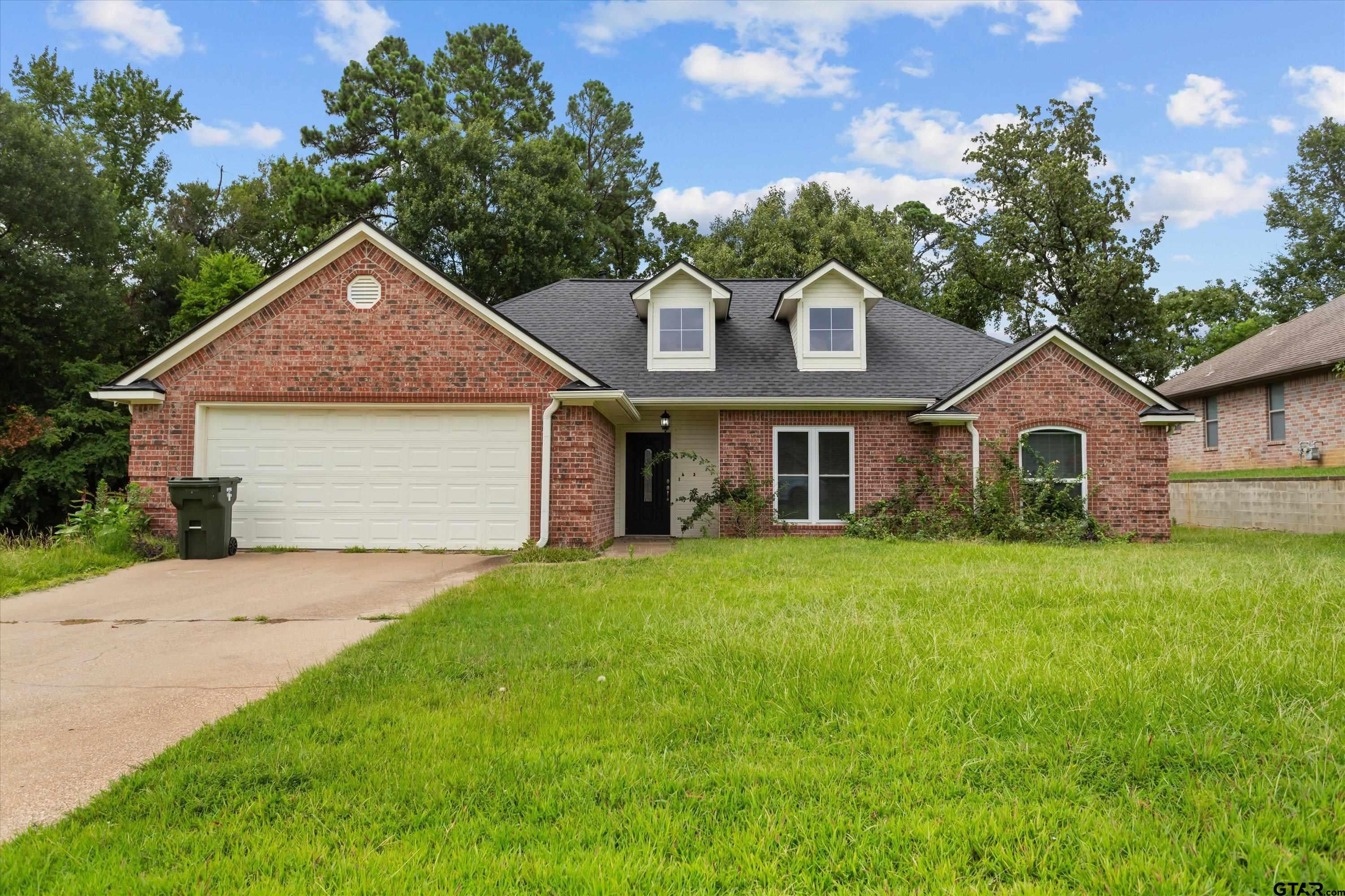 3121 Vineyard Ave. — photo