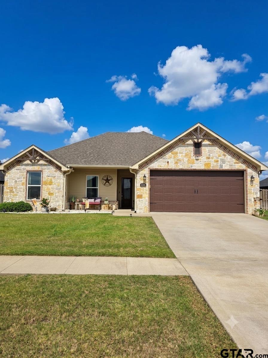 1712 Stephanie Dr — photo