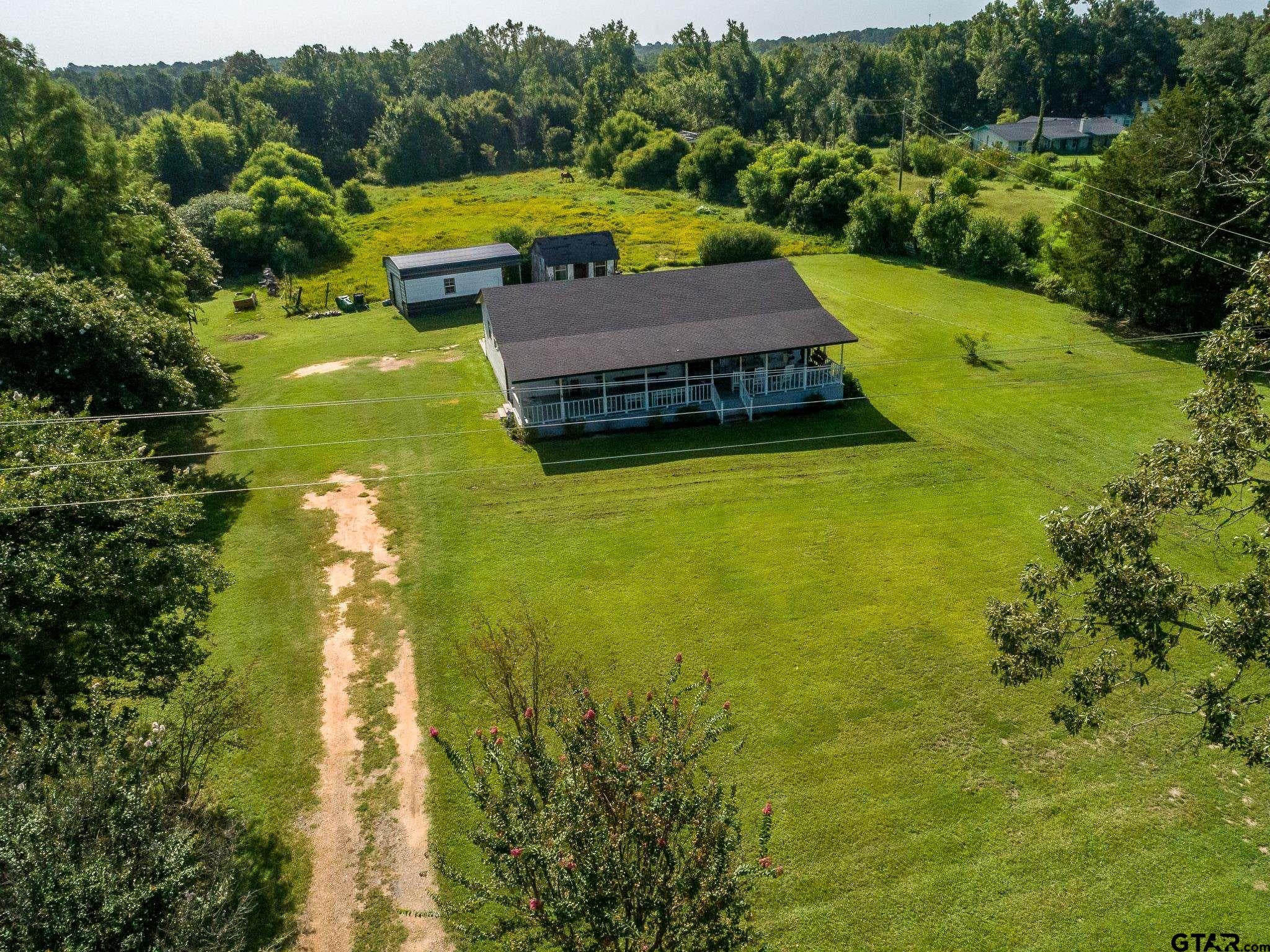 8724 E FM 1649 — photo