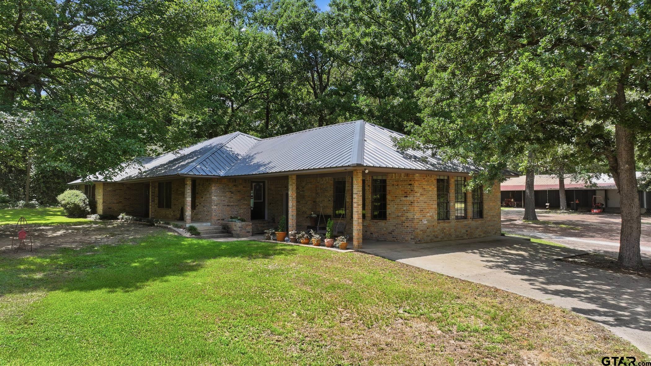 9406 State Highway 154 W — photo