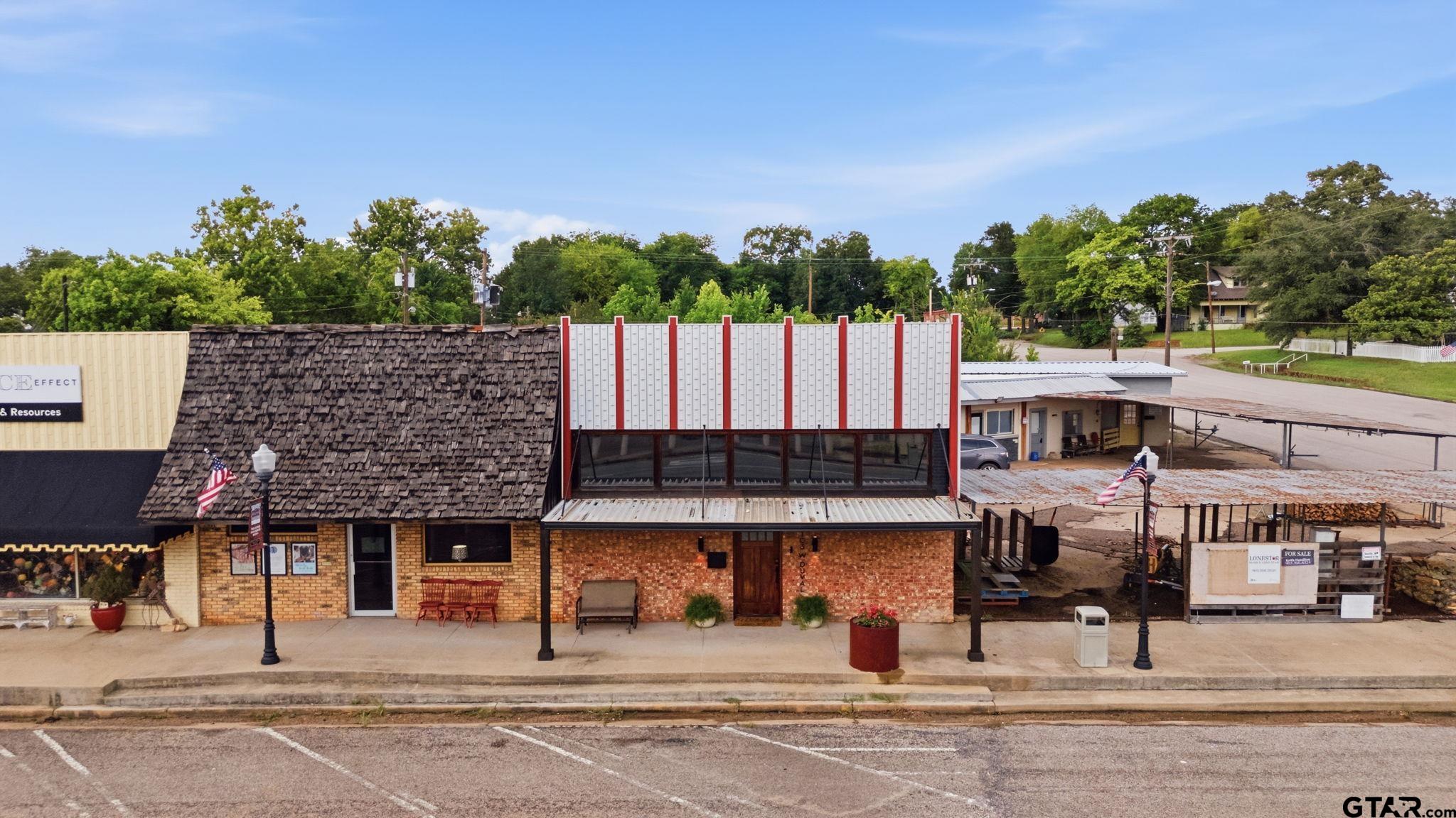 103 W Duval — photo