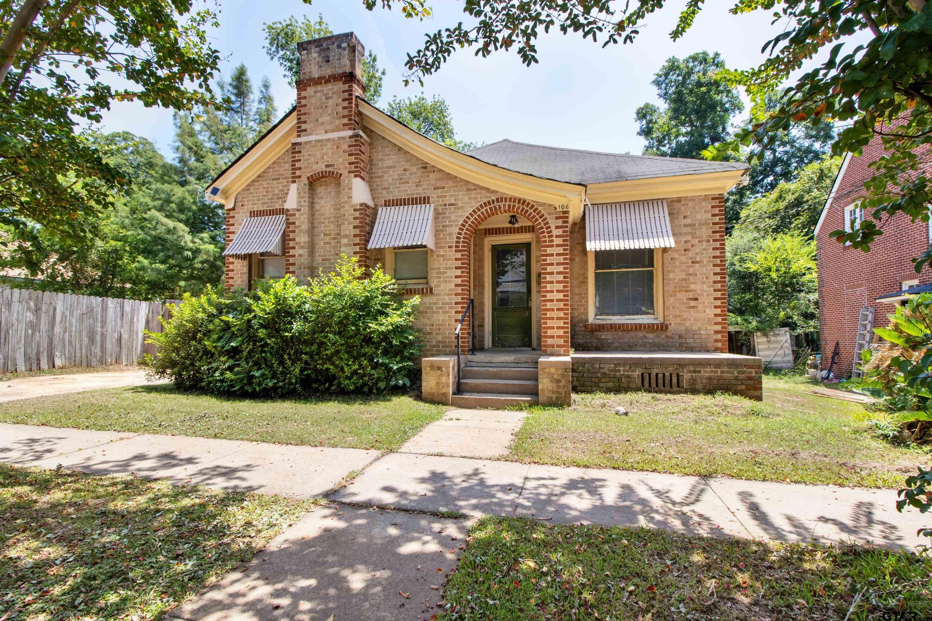 106 N College Street — photo
