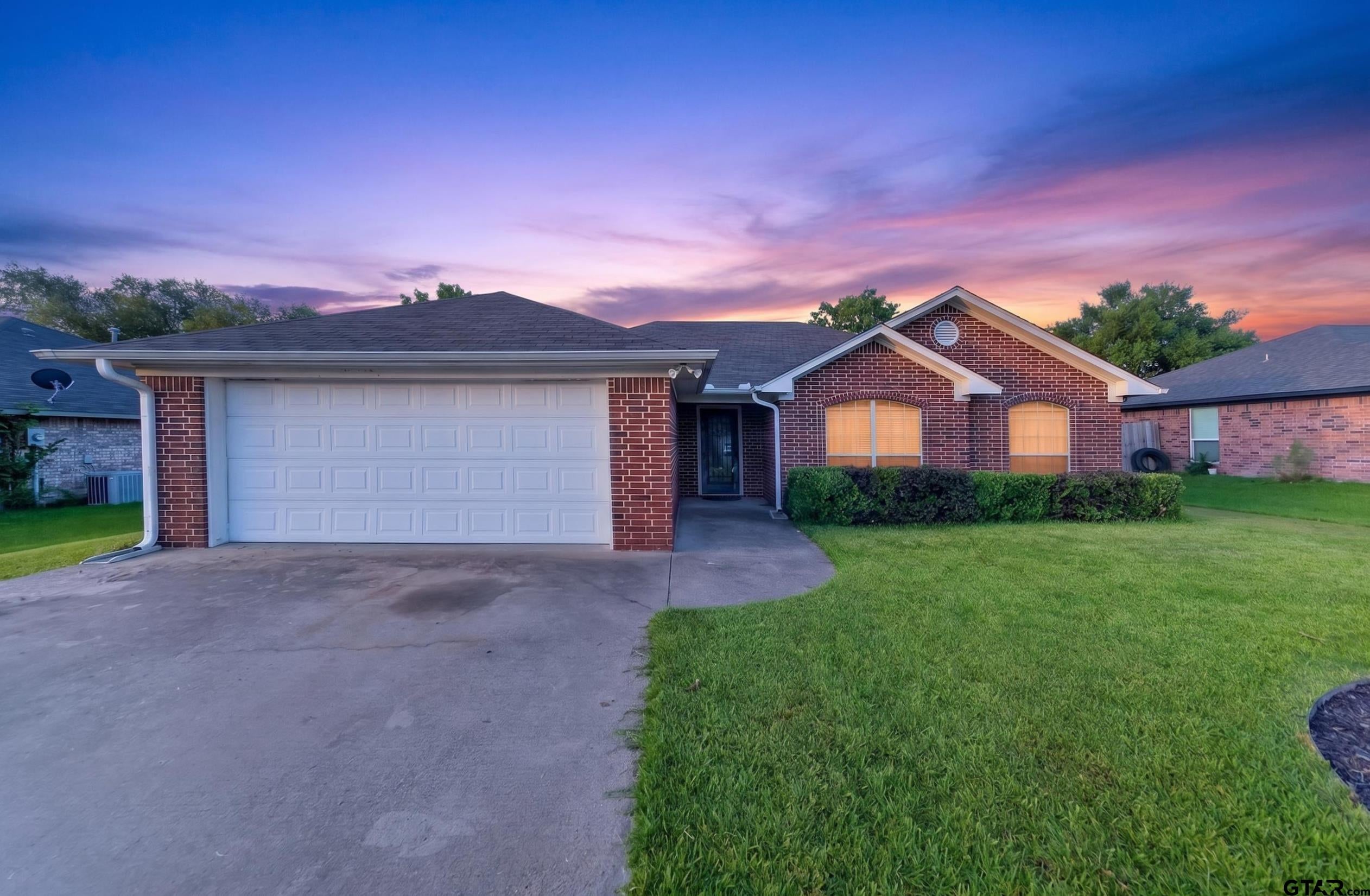11185 Meadows Drive — photo