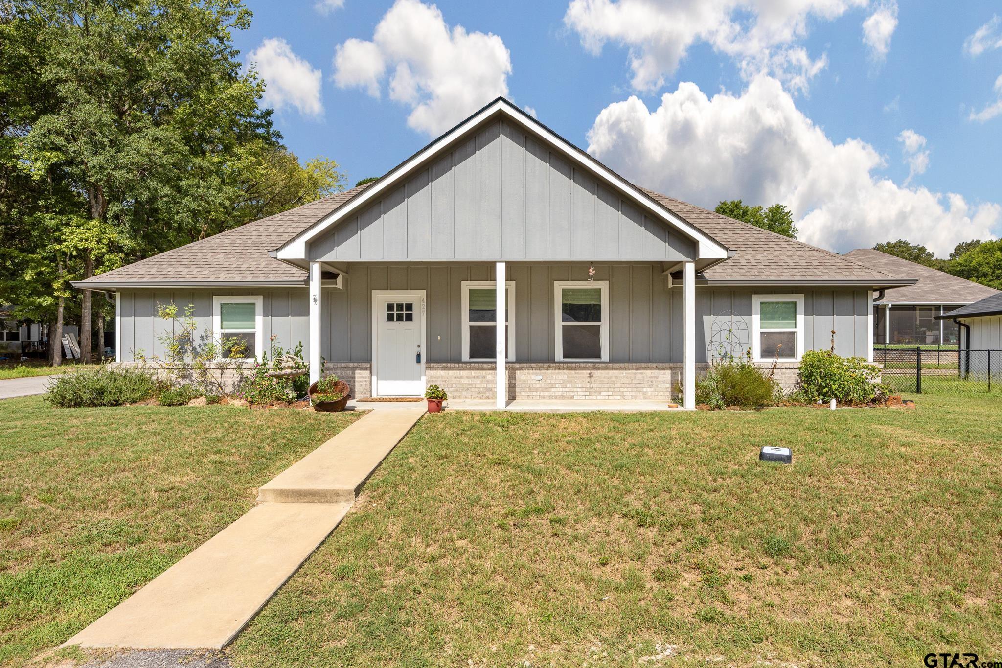 427 Garrett Circle — photo