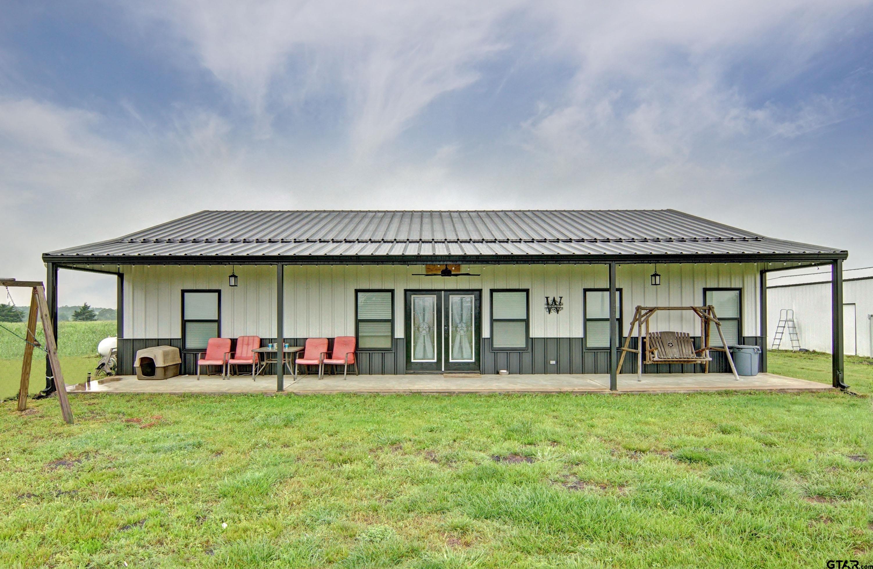 7400 CR 4726 — photo