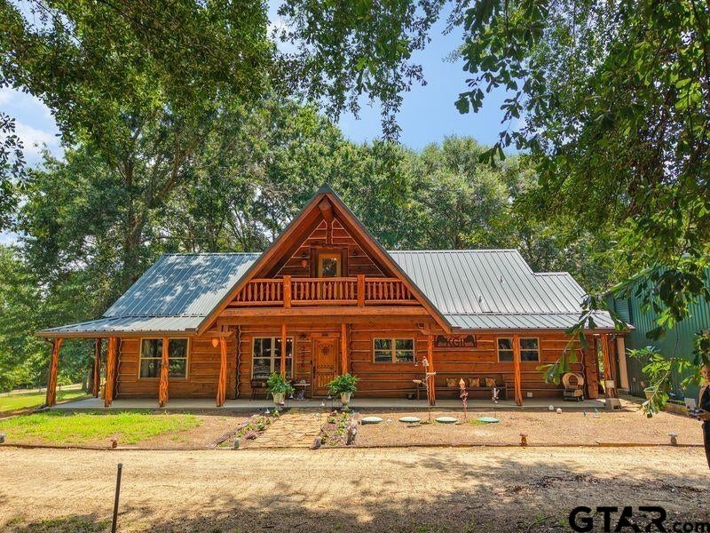 2226 Holly Road — photo