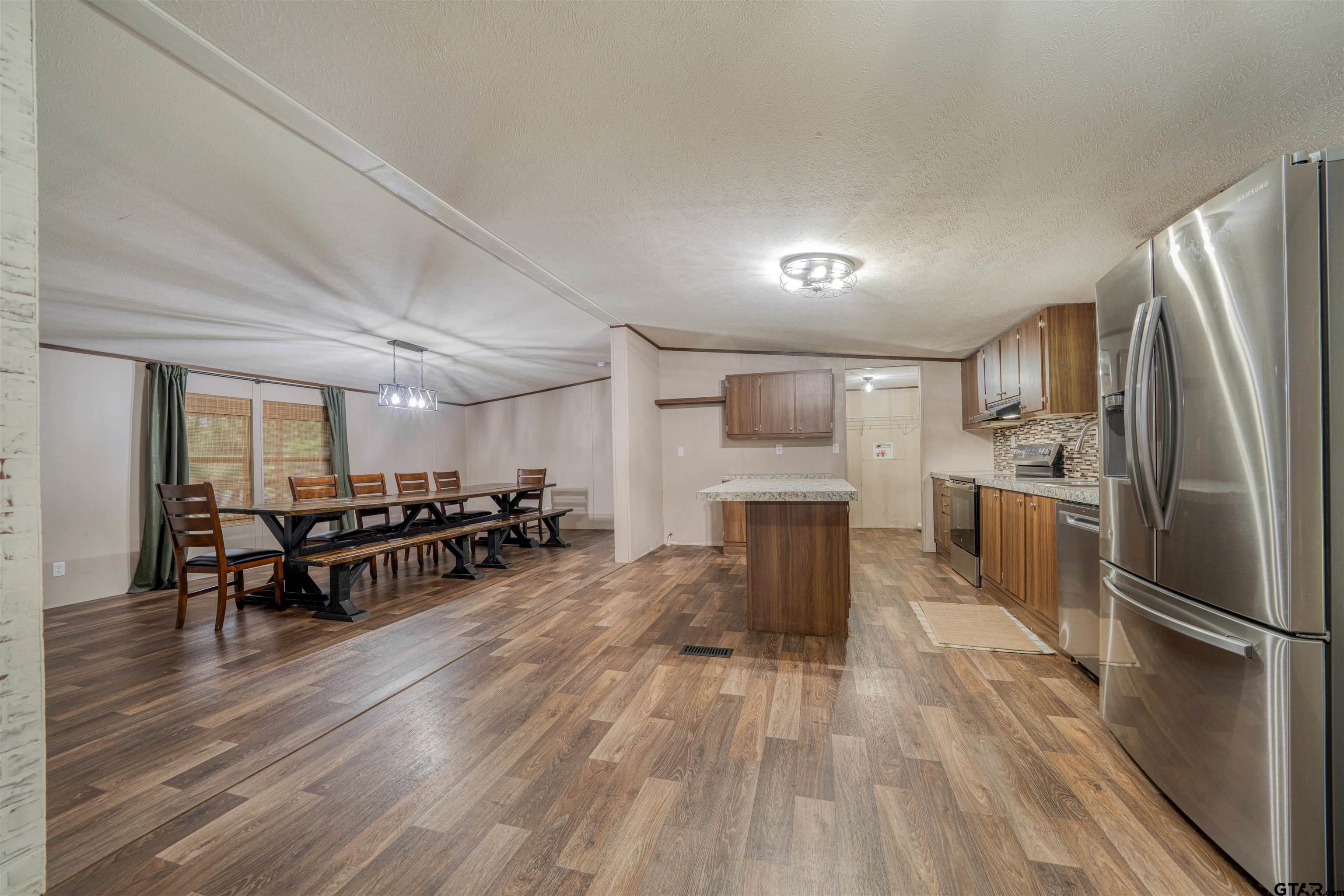629 E Standpipe, Marshall, TX 75670 — photo 2