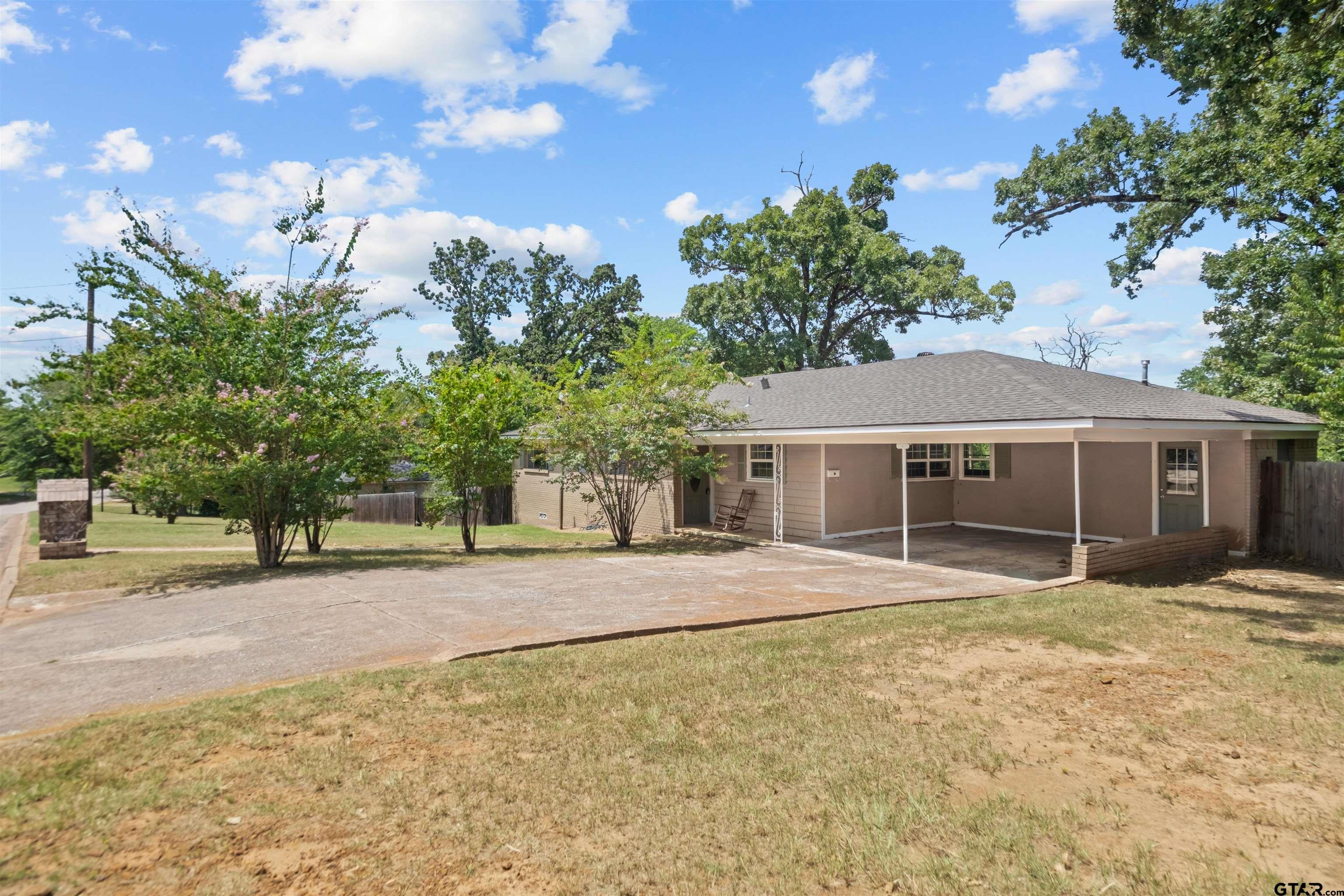 118 Hillcrest Dr — photo