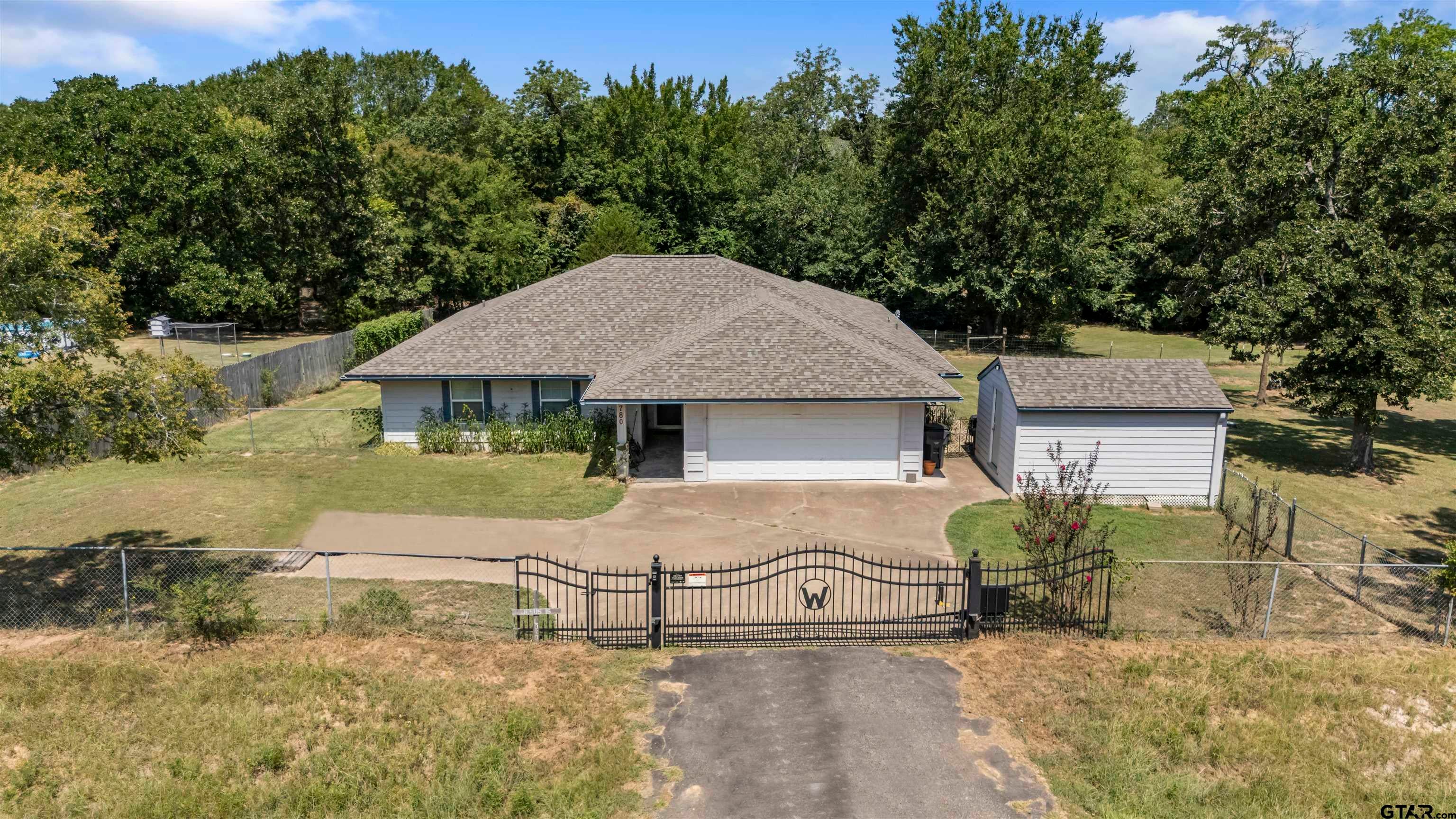 780 S FM 17 — photo