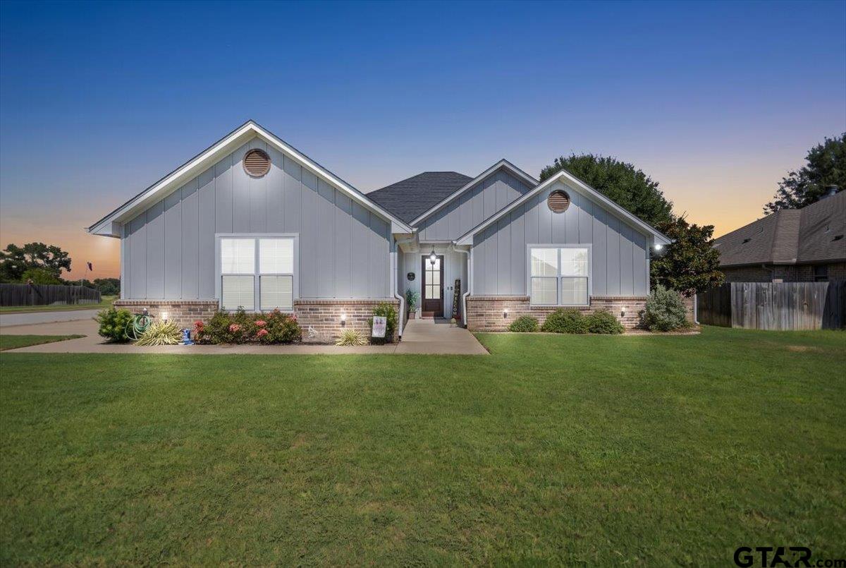 1450 Nate Cir — photo