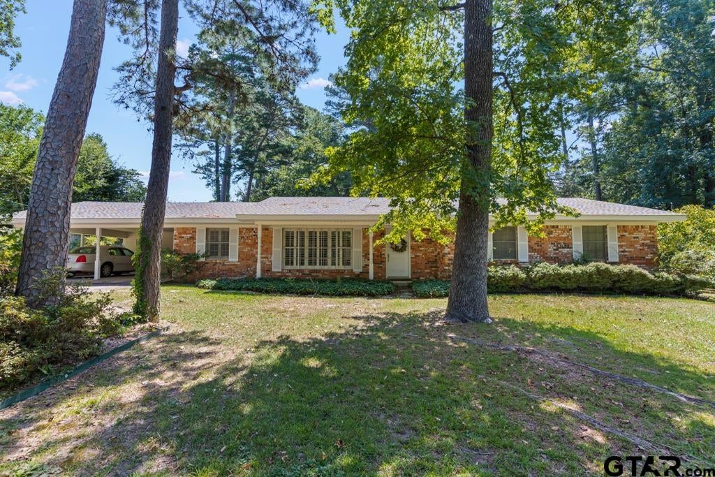 1315 Greenway — photo