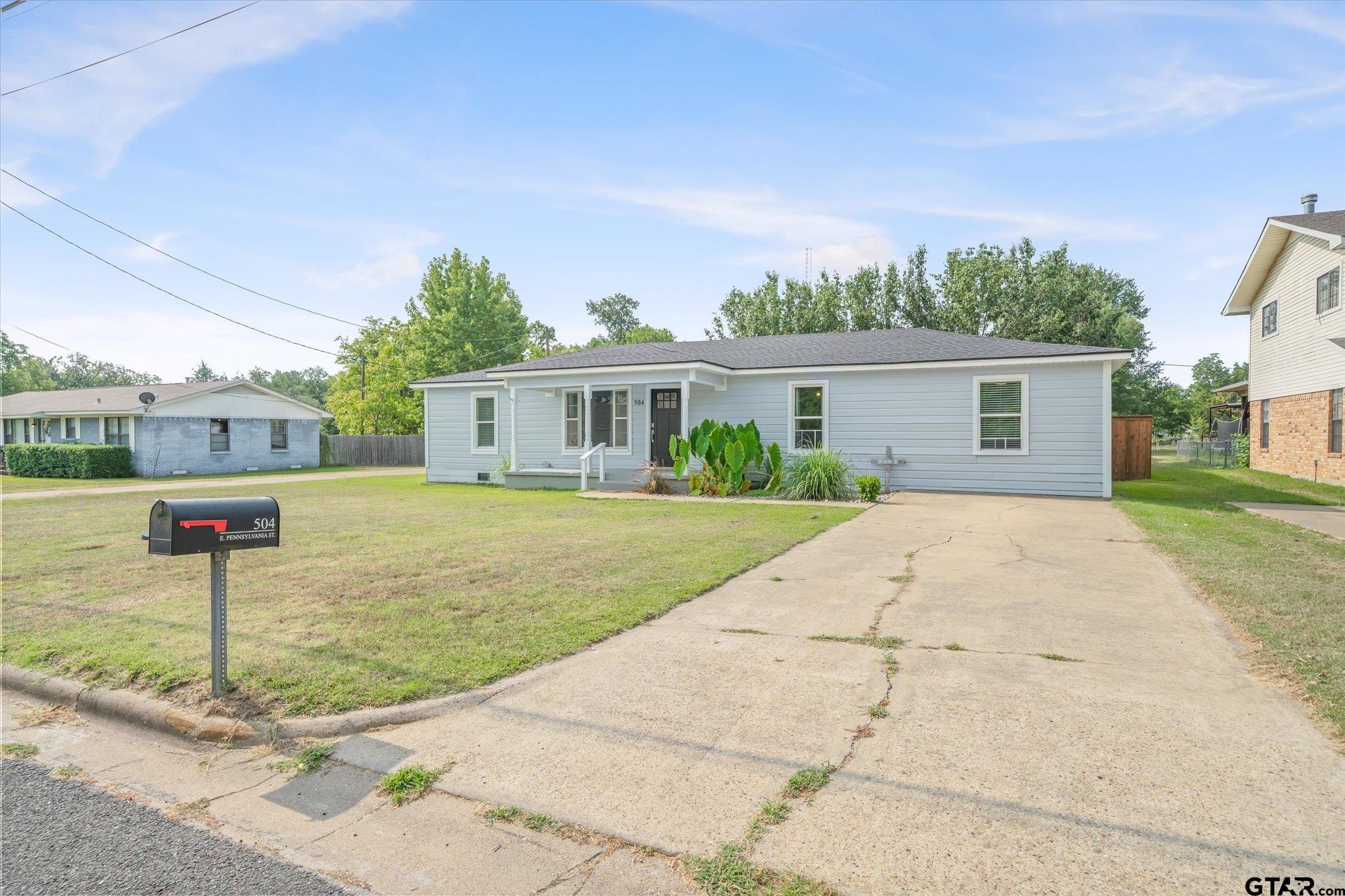 504 E Pennsylvania, Van, TX 75790 — photo 2