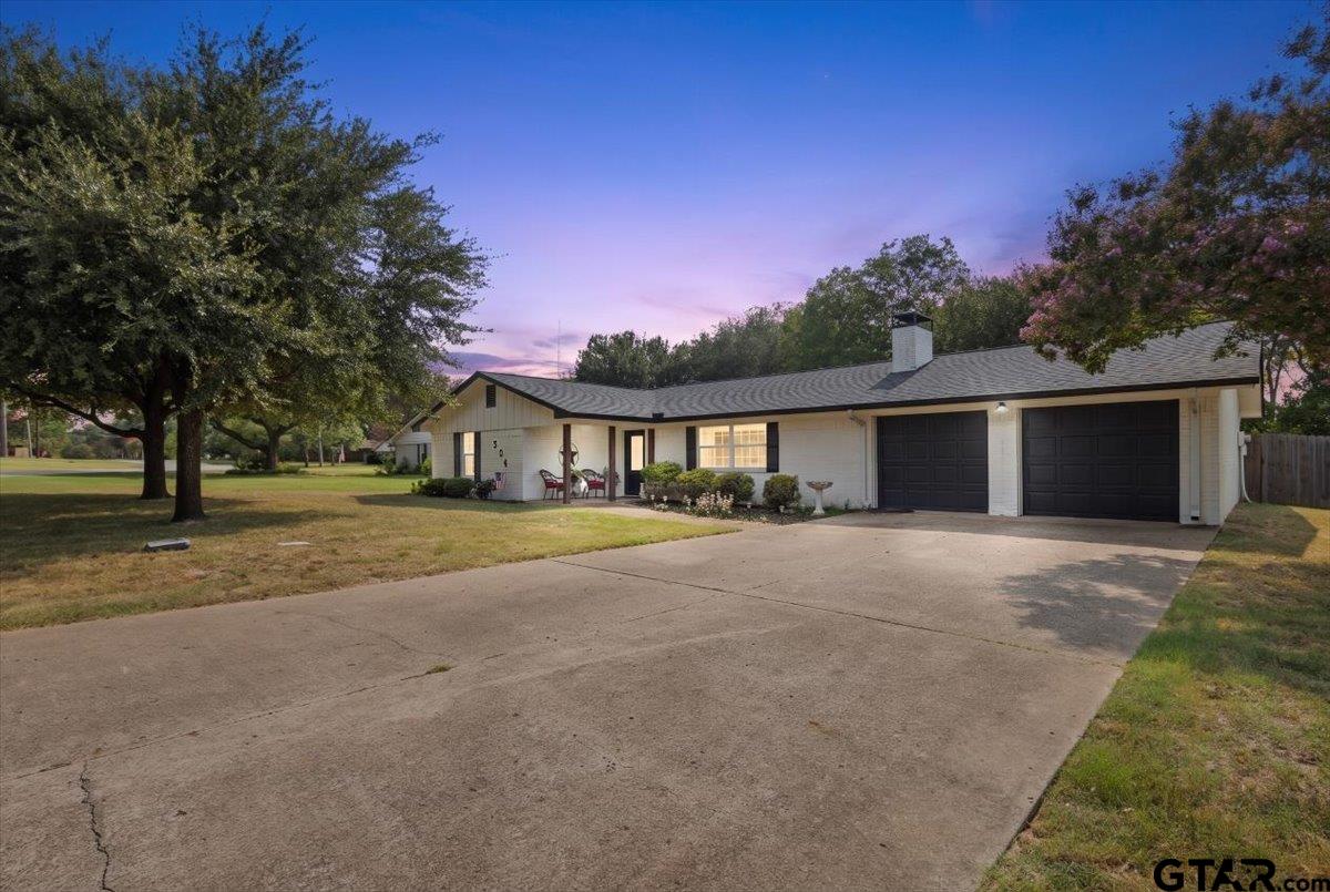 304 E Hideaway Lane — photo