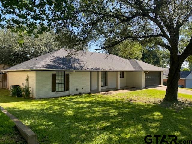 911 Kyle Drive — photo