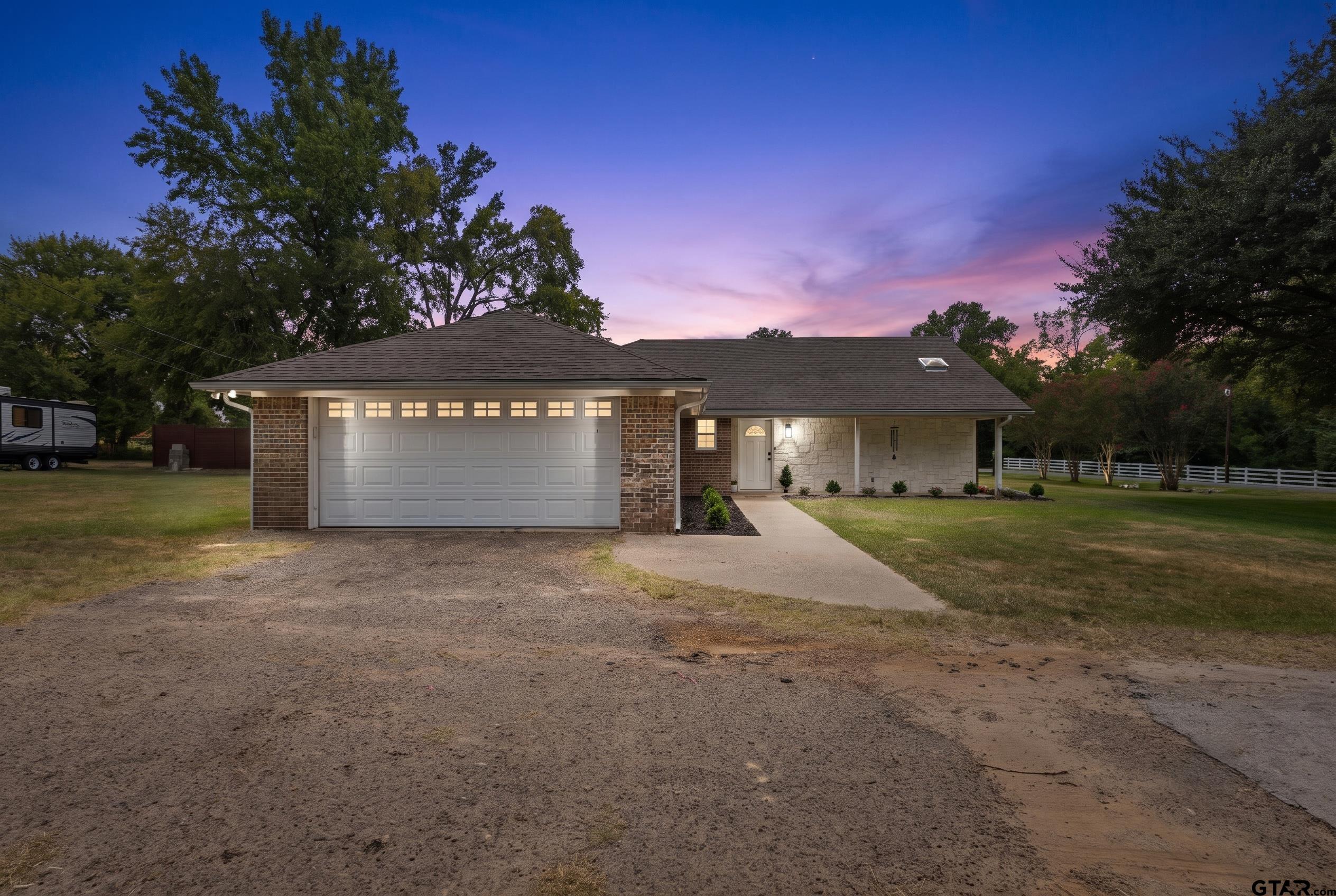 912 Lilly Ln. — photo