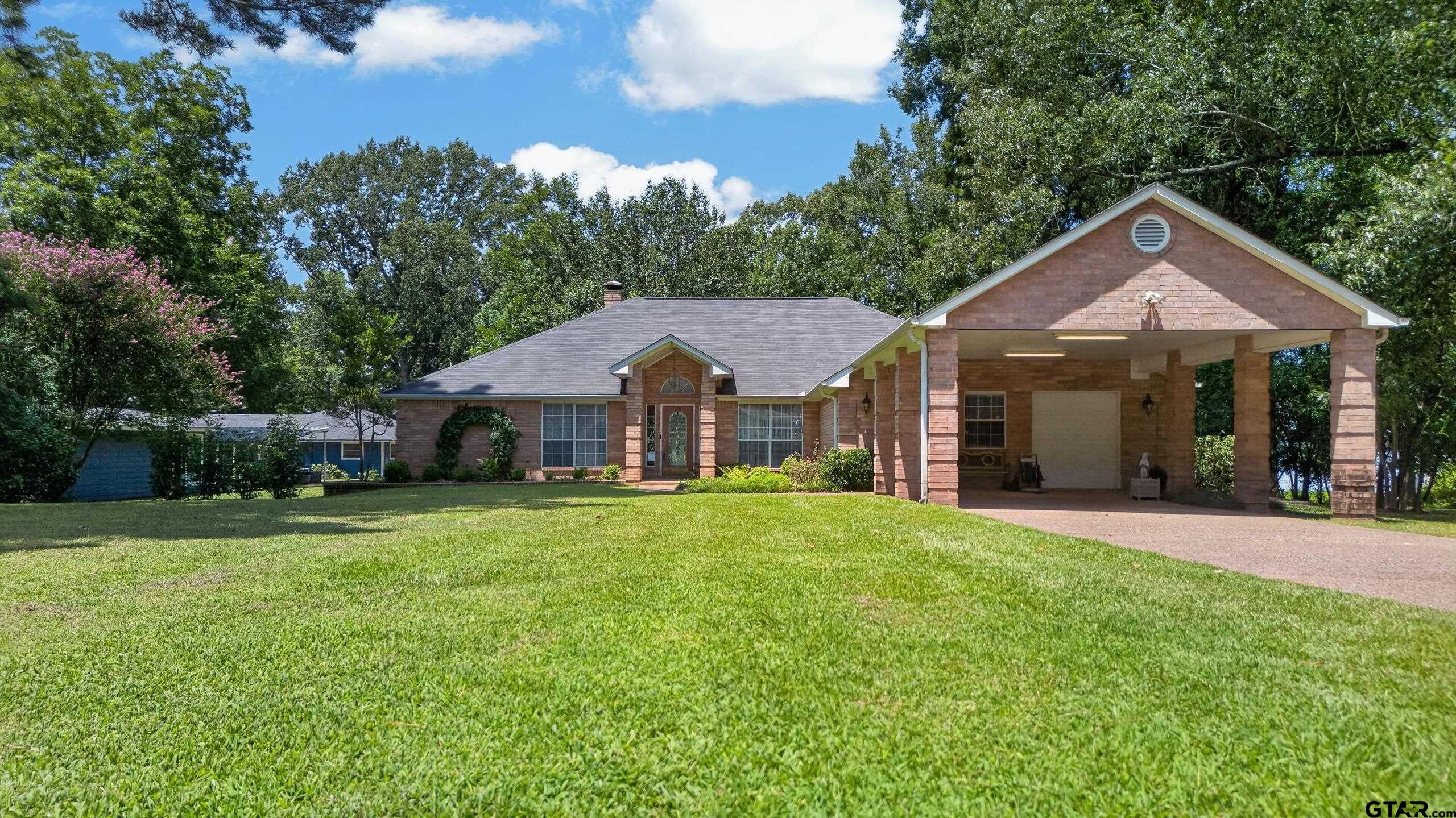 18012 W Lakeview Dr — photo