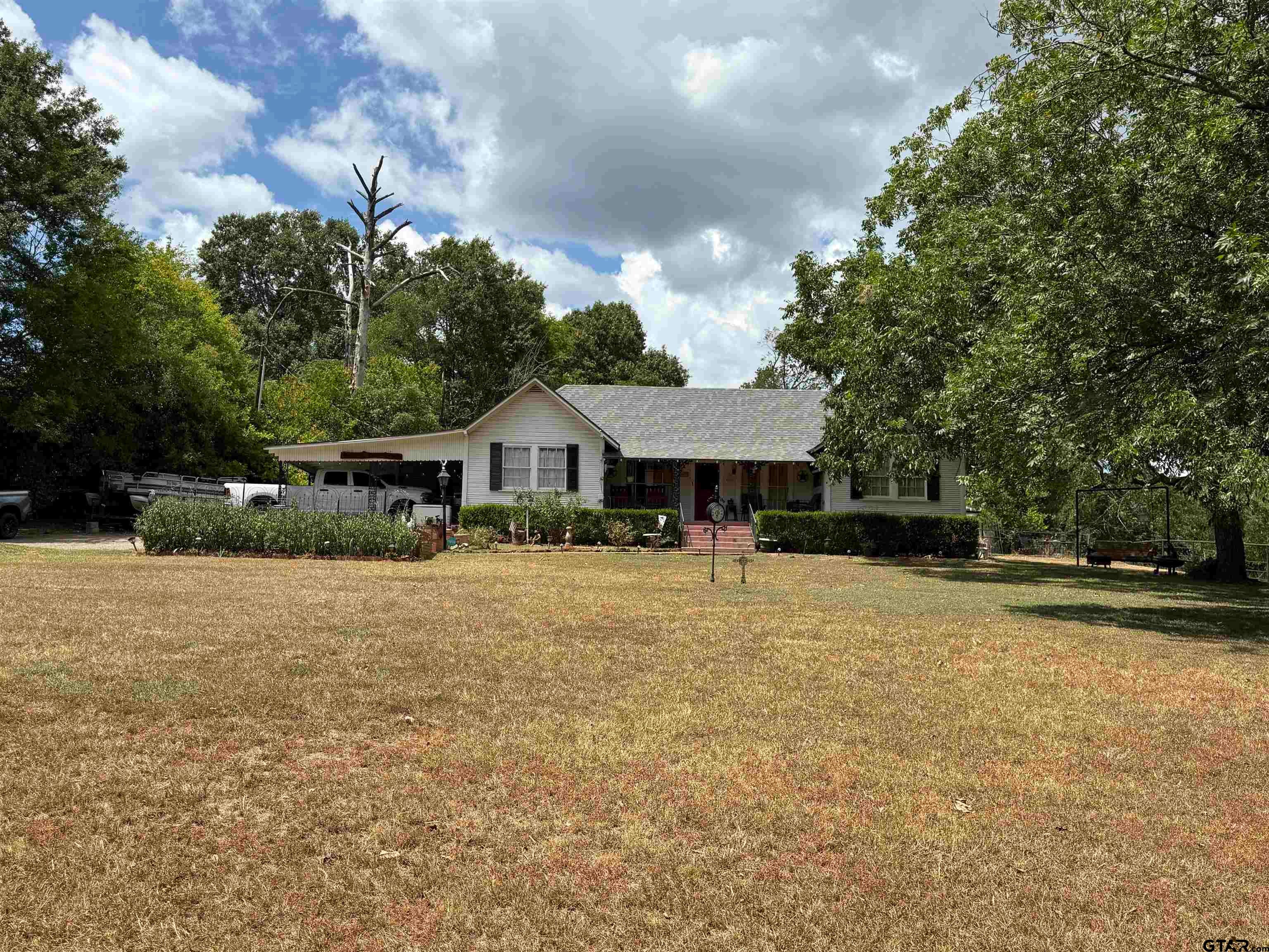 612 Myrtle Dr — photo