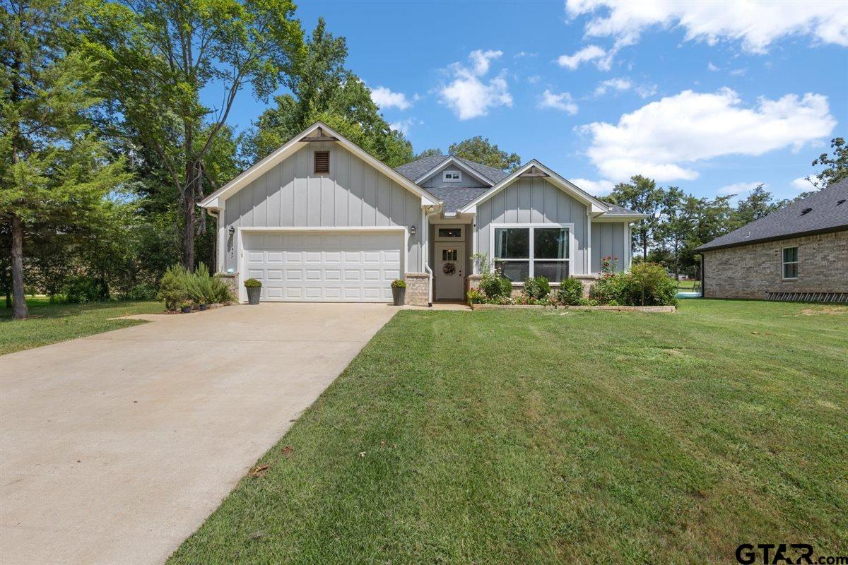 11467 CR 2246 — photo