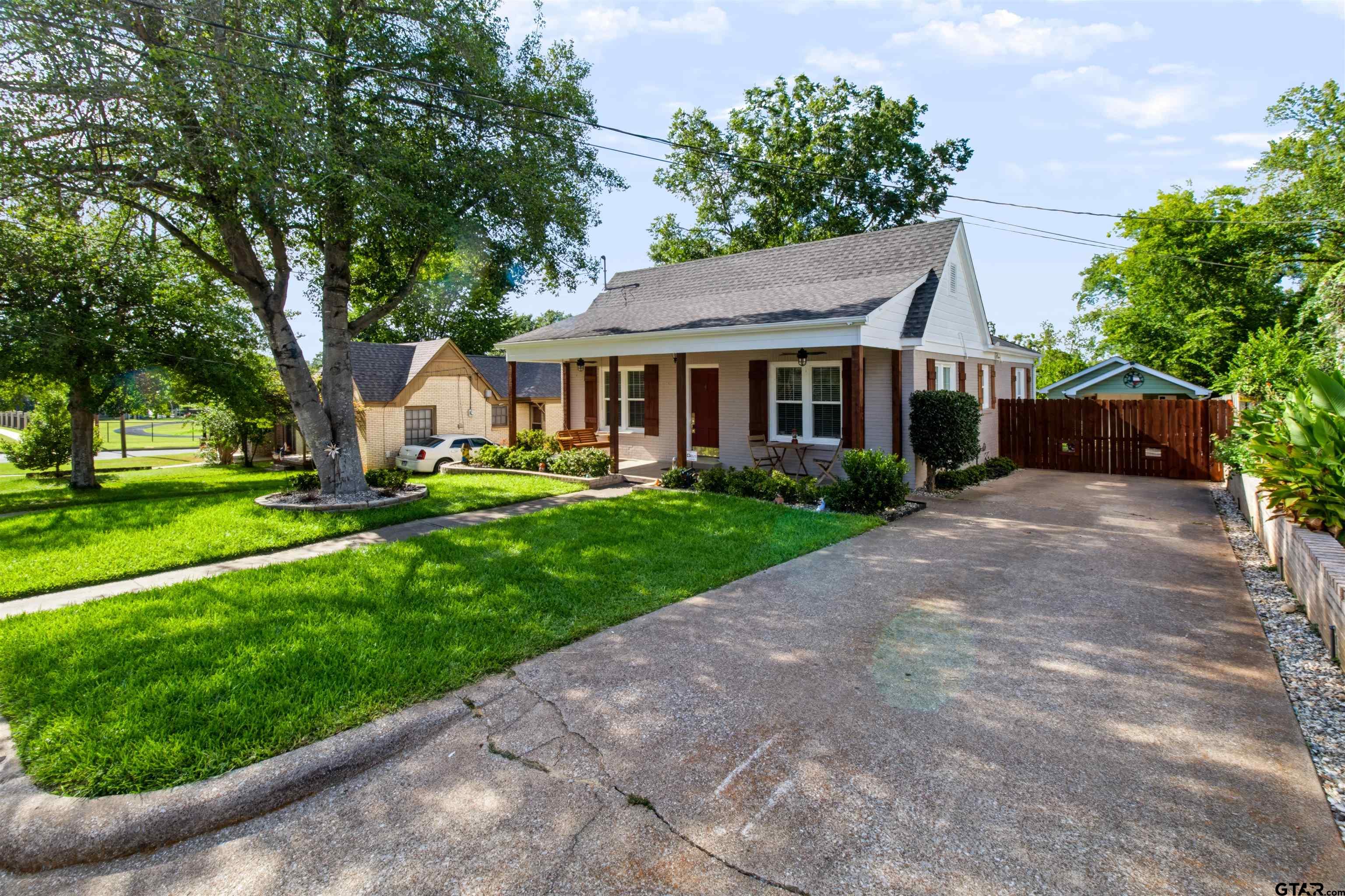 300 E Lake, Tyler, TX 75701 — photo 3
