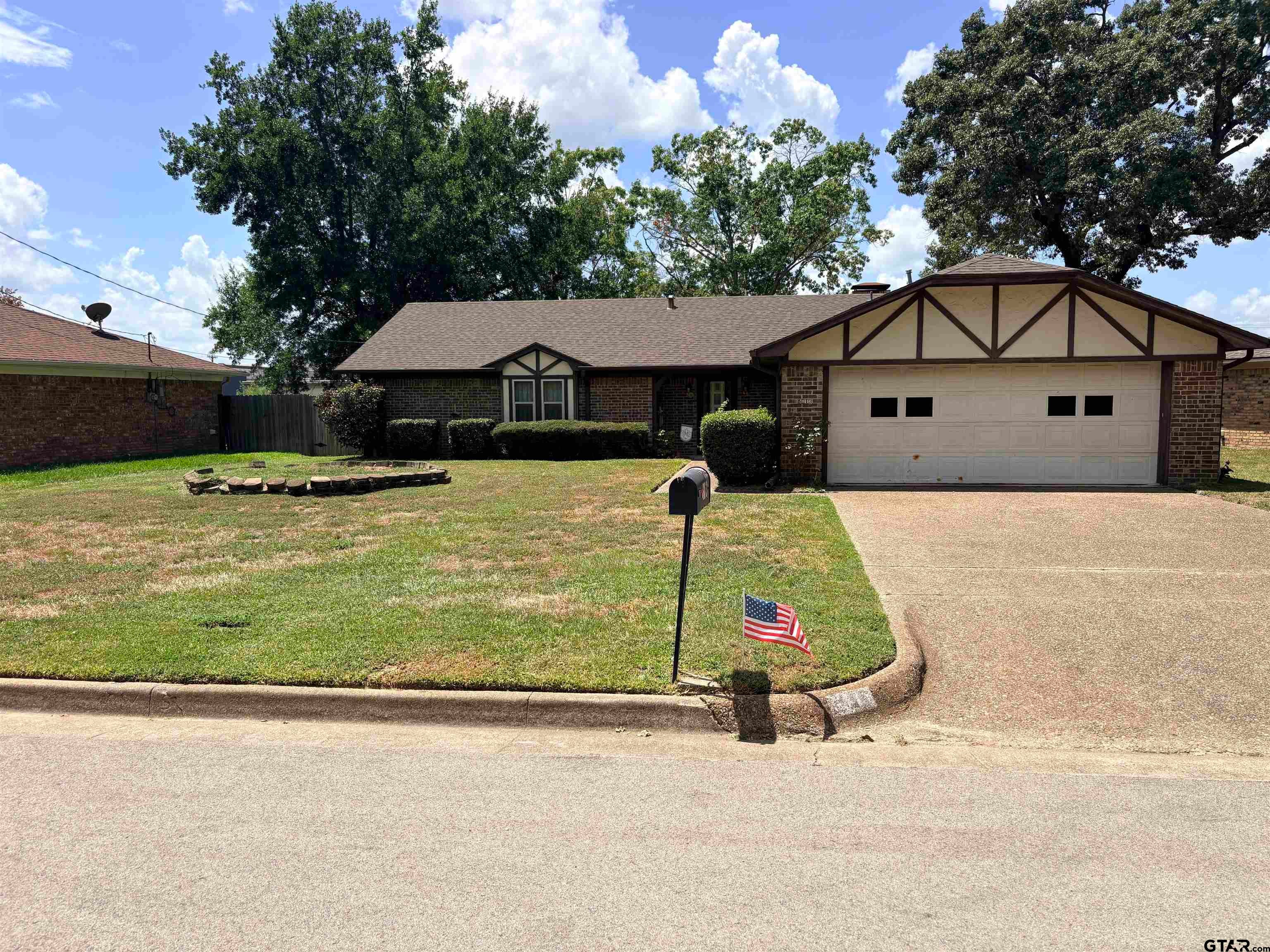 6813 Southplace Dr. — photo