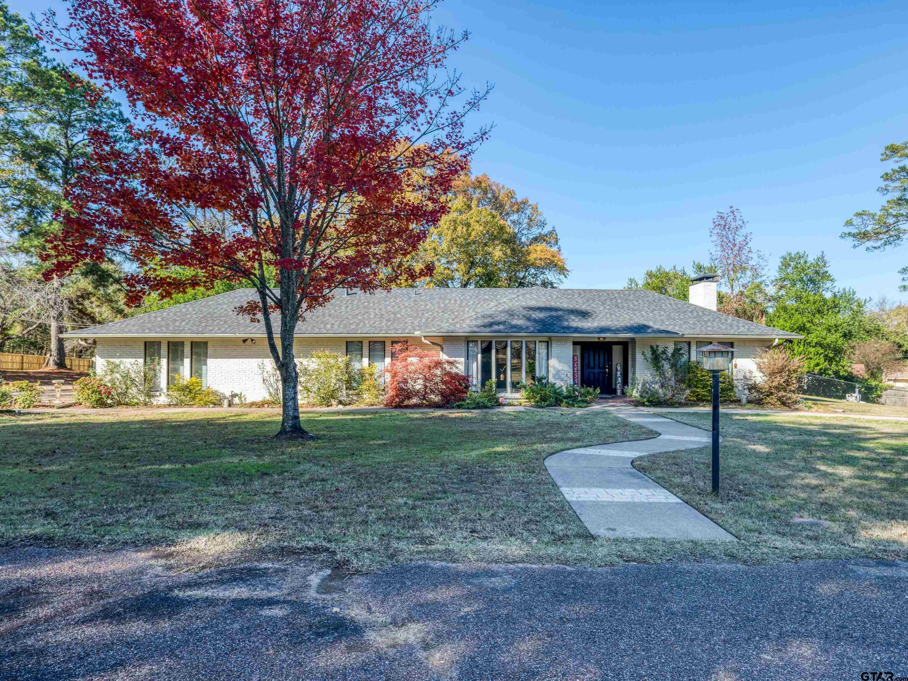 8212 Cambridge Rd — photo