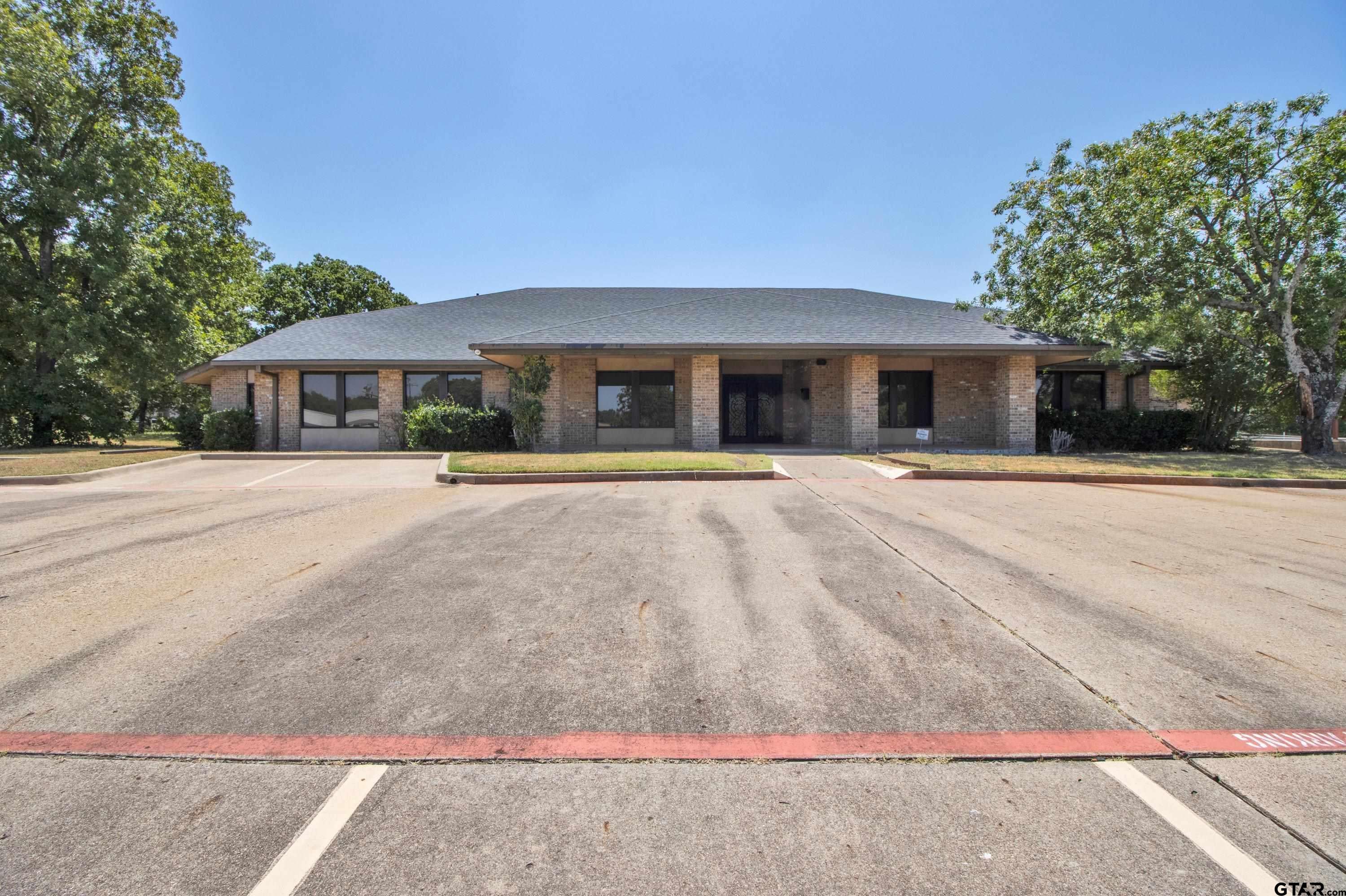 3210 W Northwest Loop 323 — photo