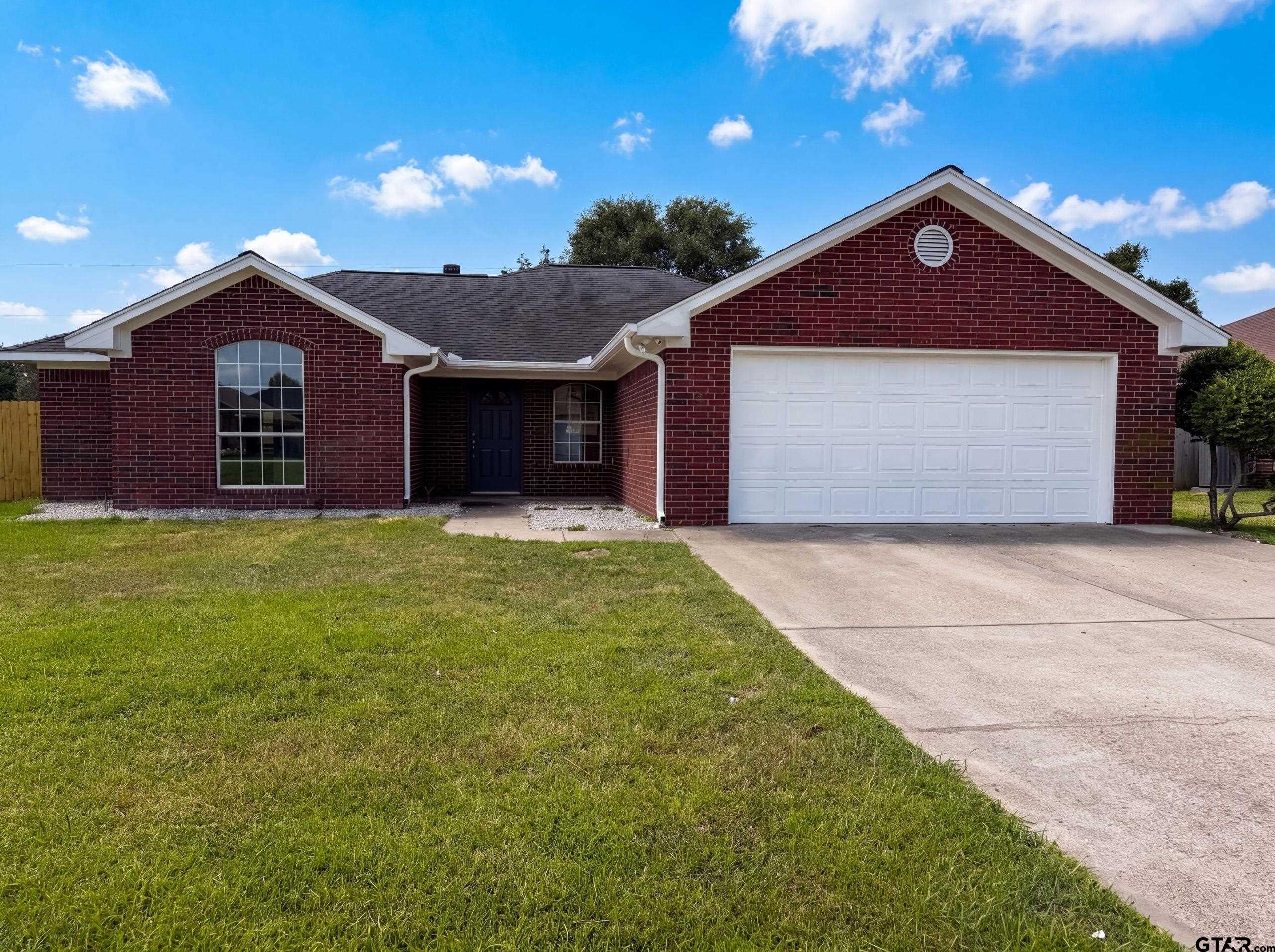 11239 Twin Spires Dr — photo