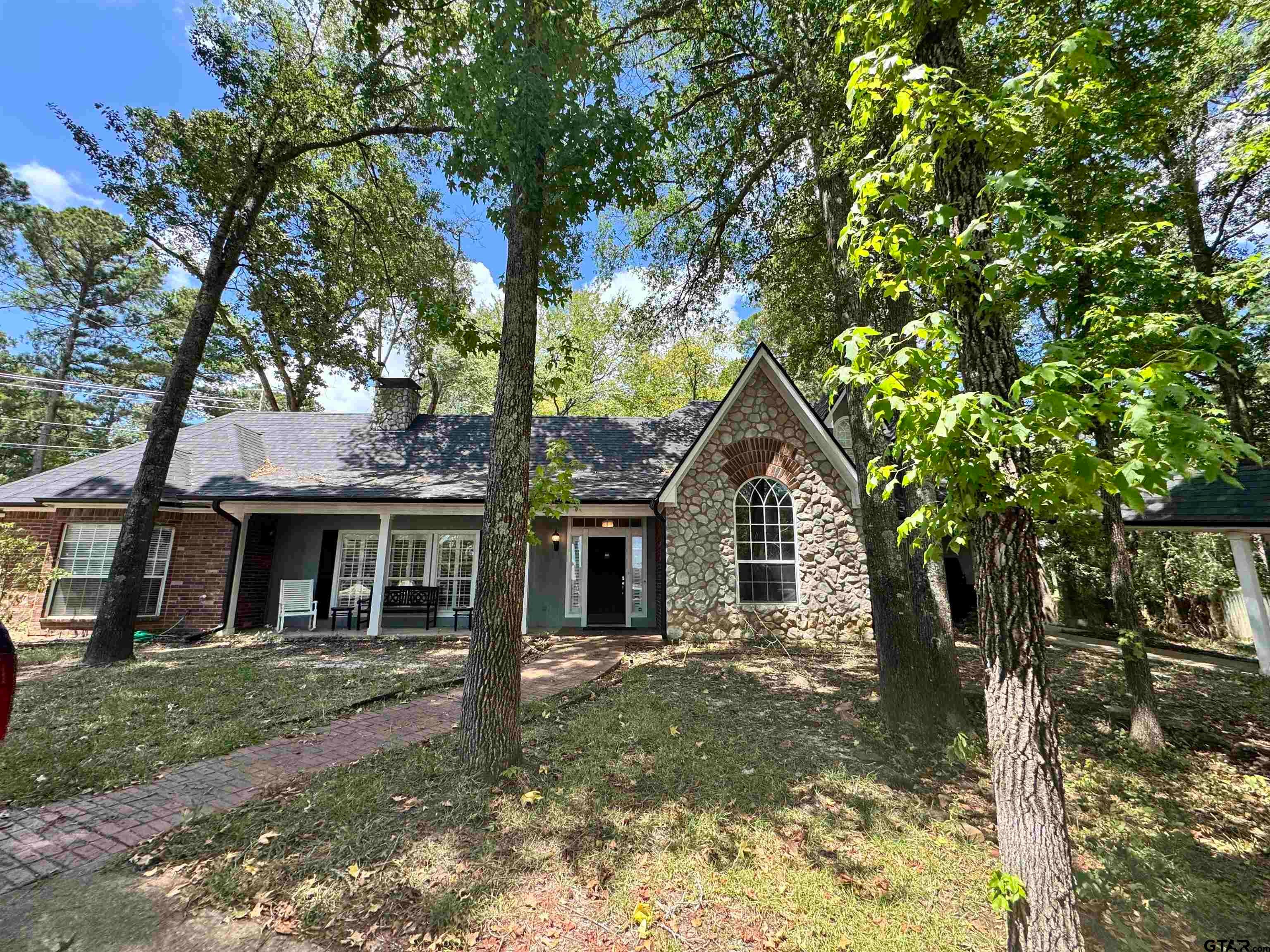 1630 Leisure Ln — photo