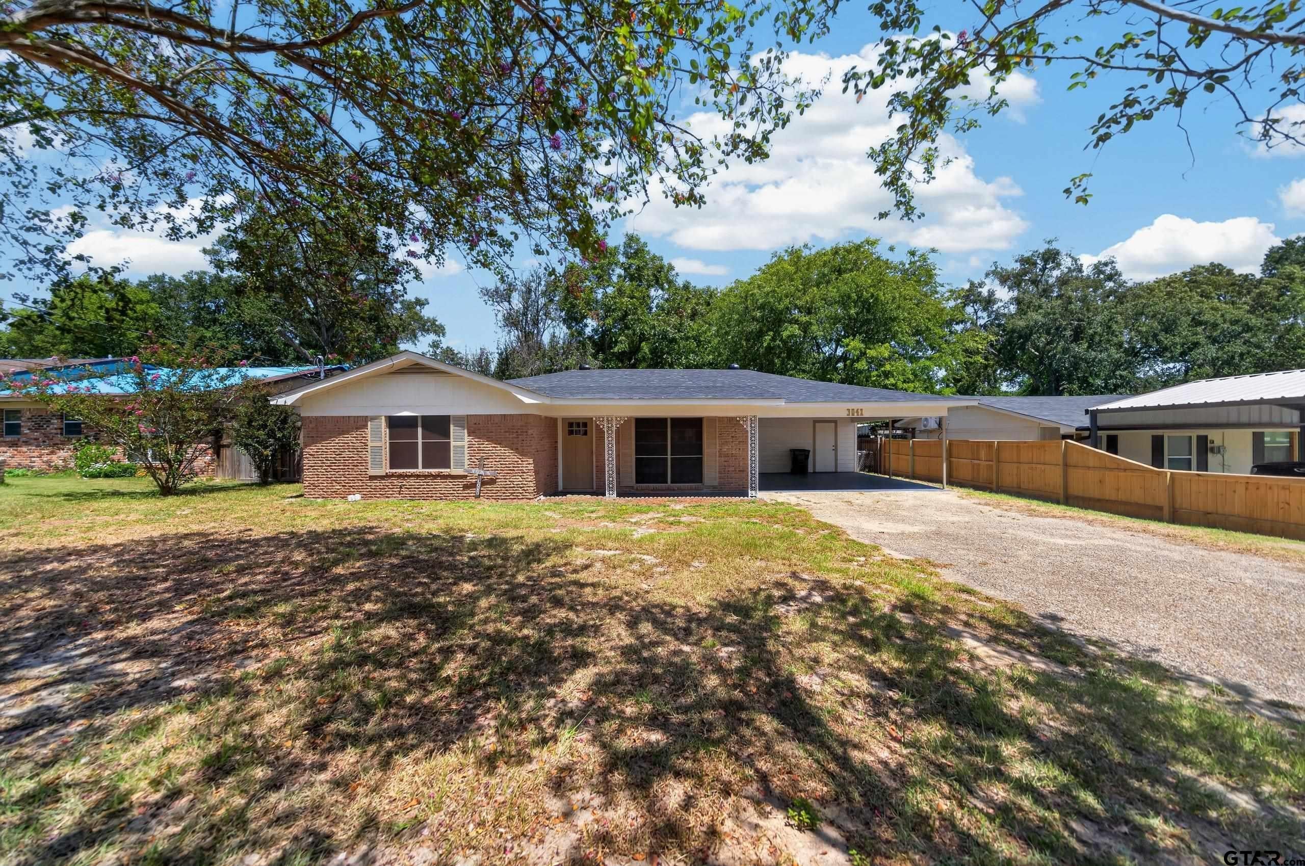 3041 Lakewood Dr — photo