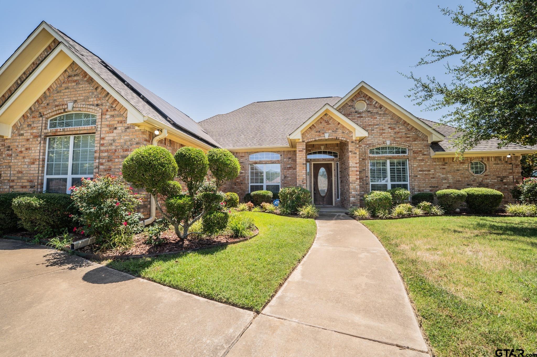 710 Kelli Circle — photo