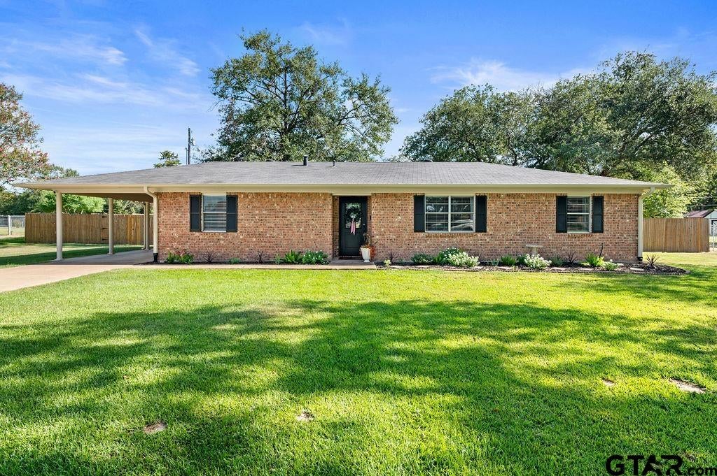 806 Lance Road — photo