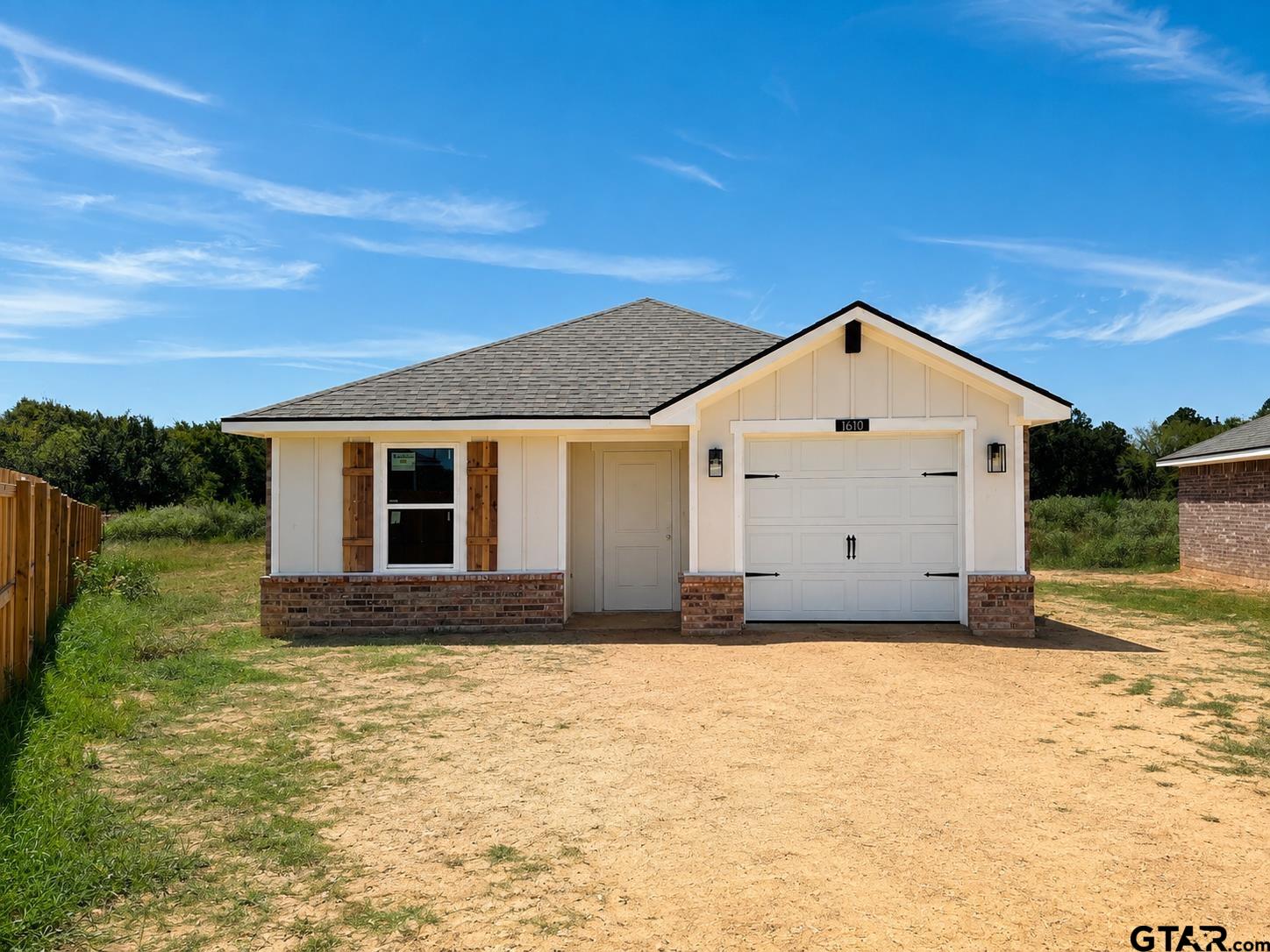 1610 Ridgeway Lane — photo